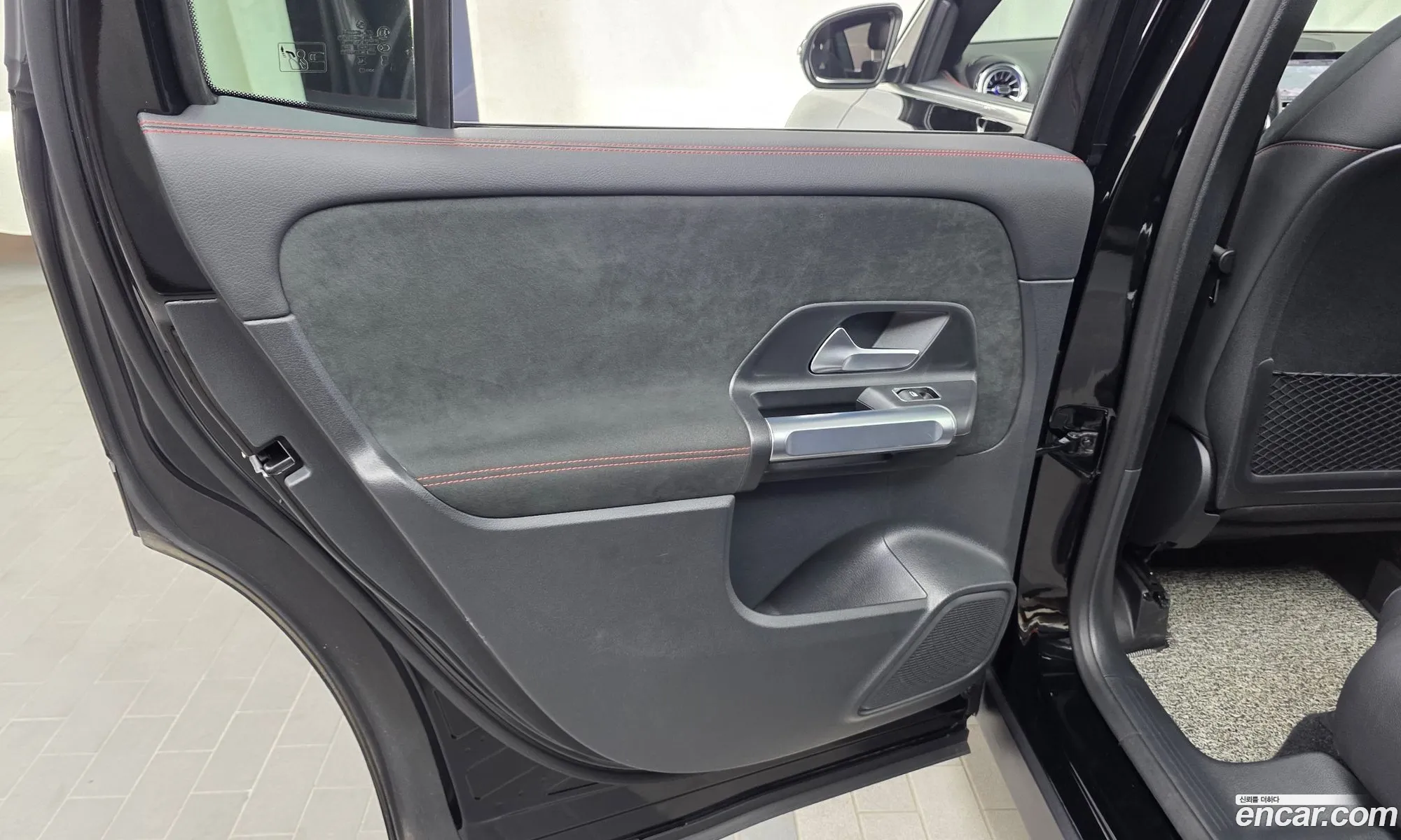 Mercedes-Benz GLB-Class X247 2023 — 3