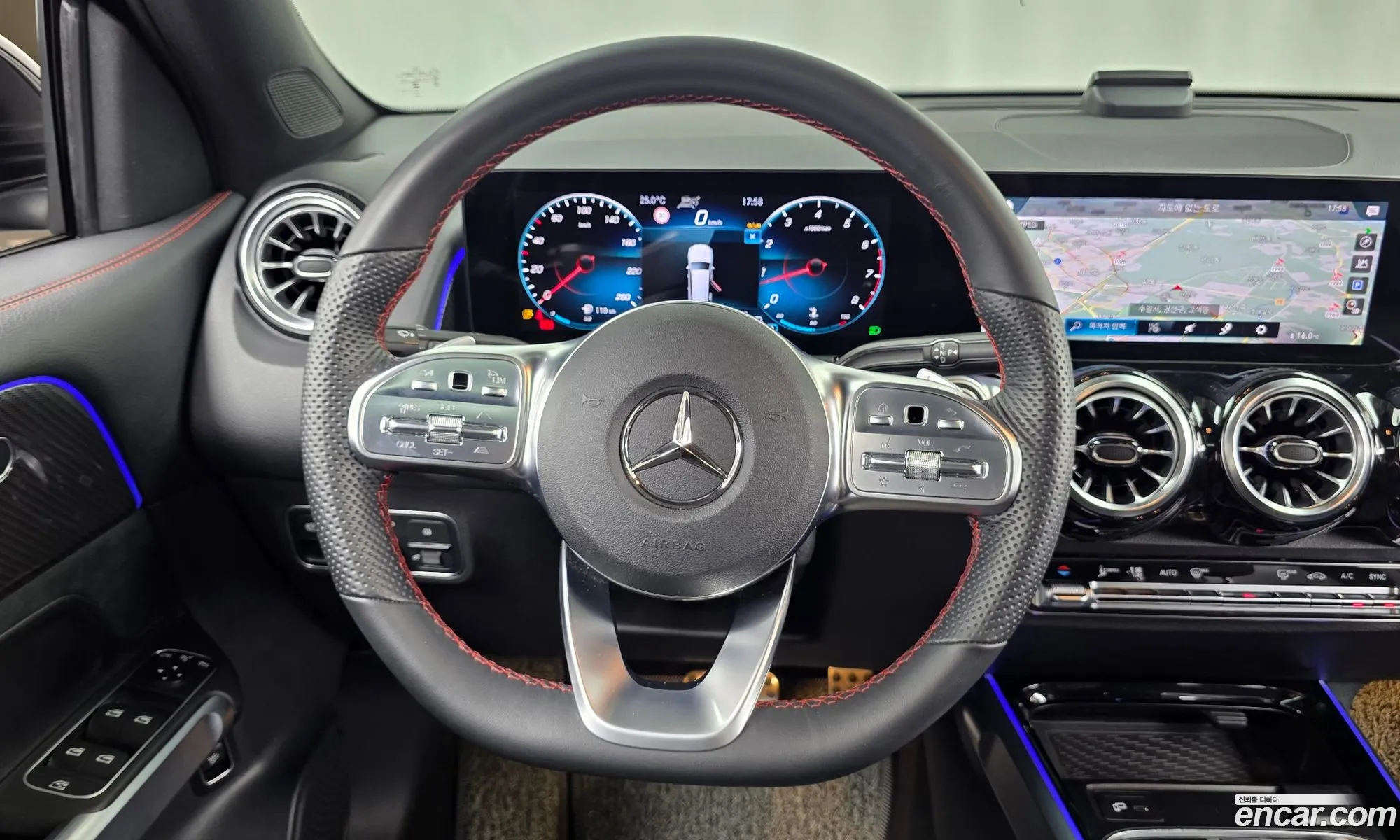 Mercedes-Benz GLB-Class X247 2023 — 24