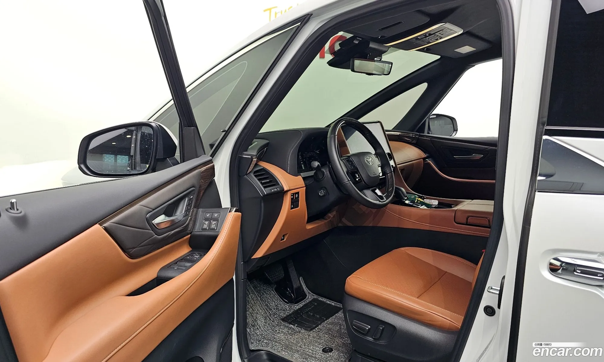 Toyota Alphard 2025 — 6