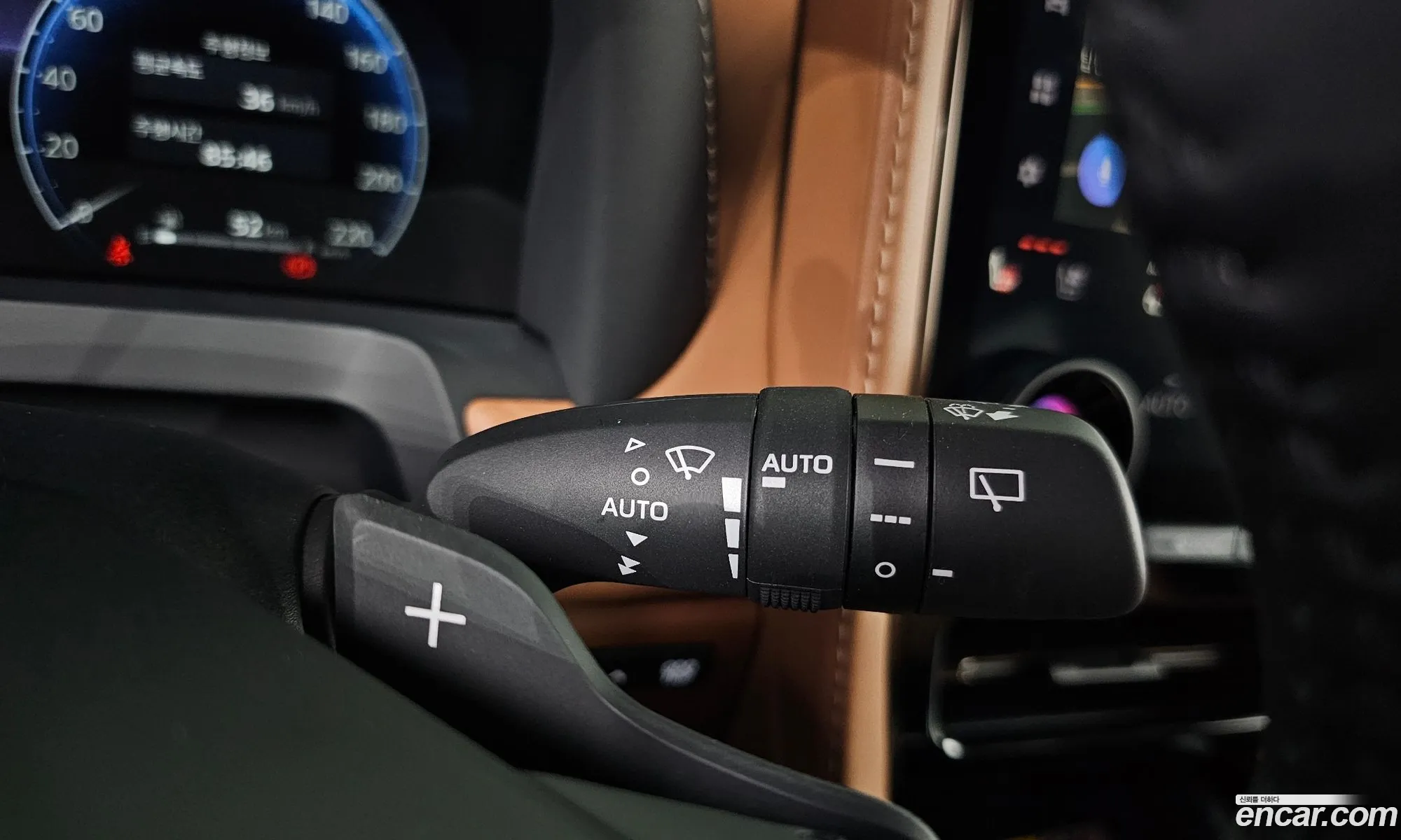 Toyota Alphard 2025 — 14