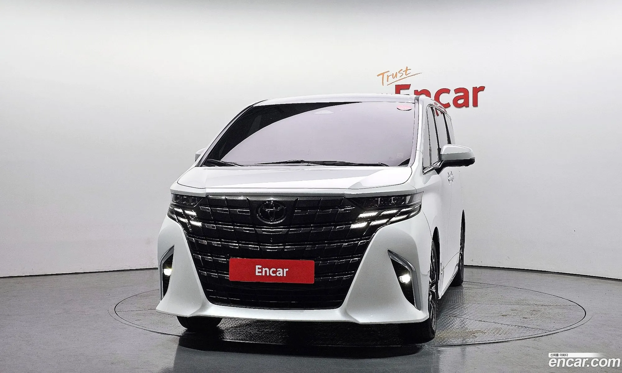 Toyota Alphard 2025 — 16