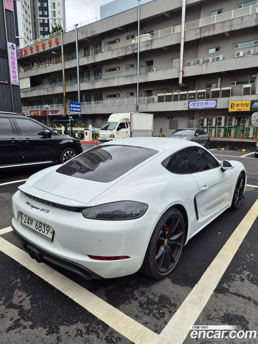 Porsche 718 Cayman 2018 — 3