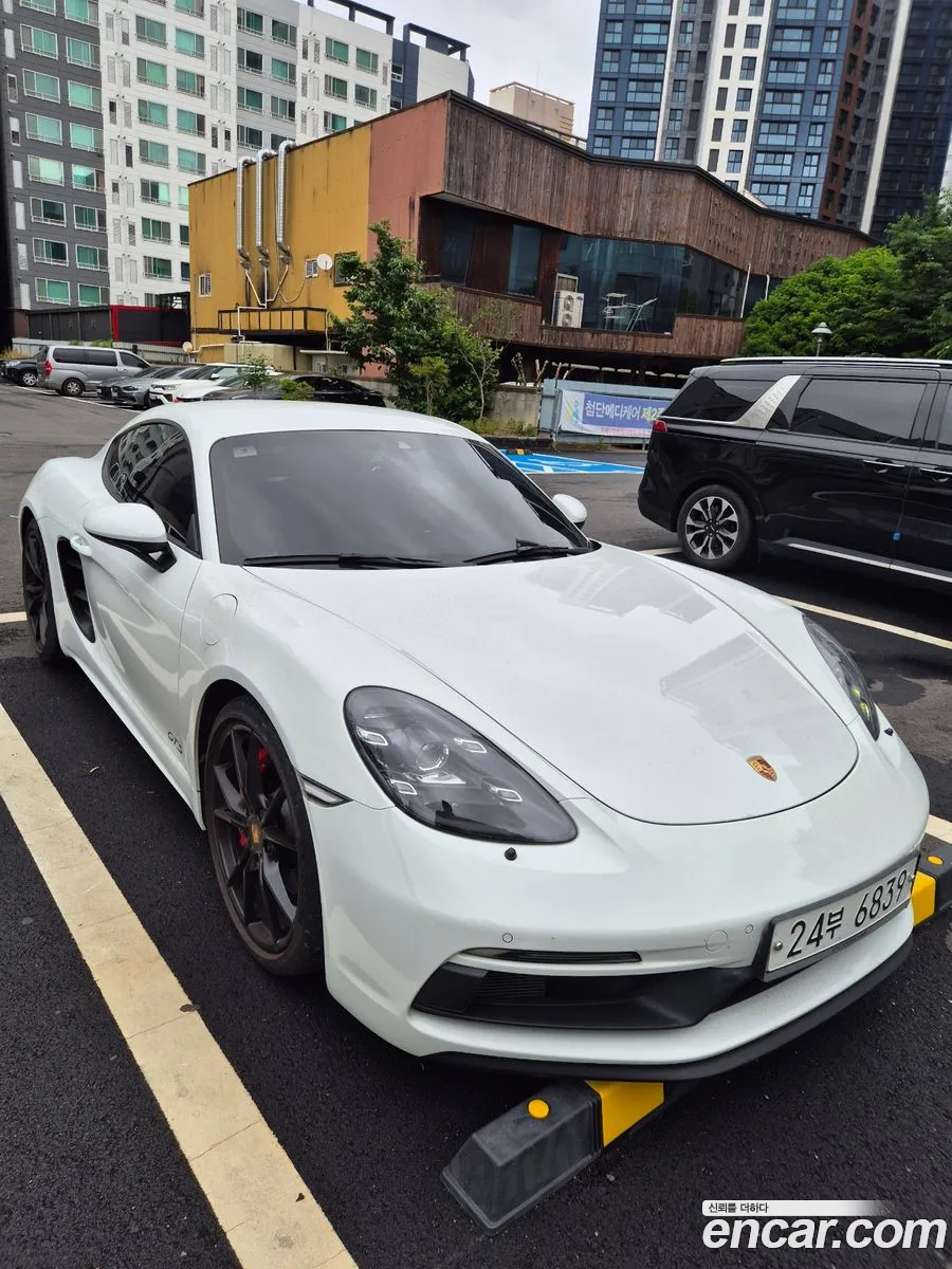 Porsche 718 Cayman