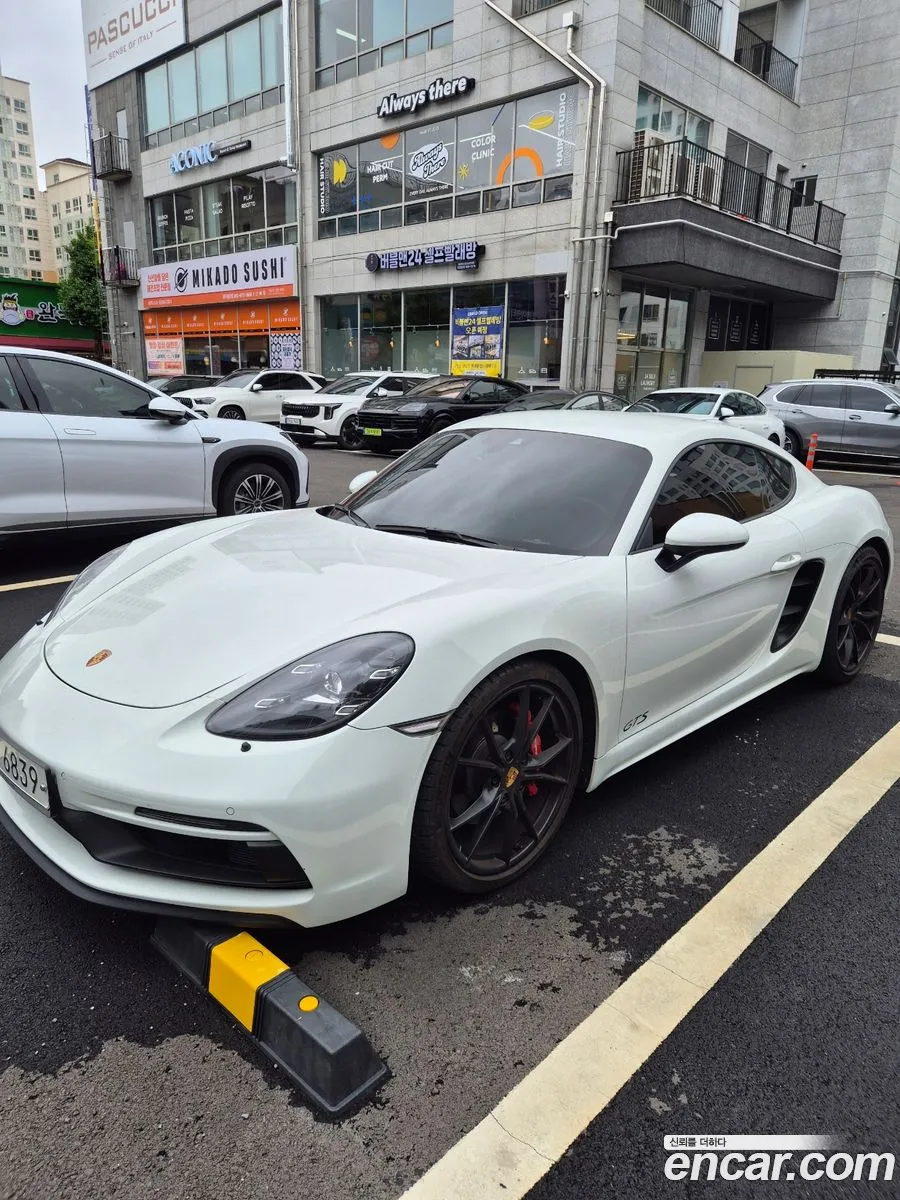 Porsche 718 Cayman