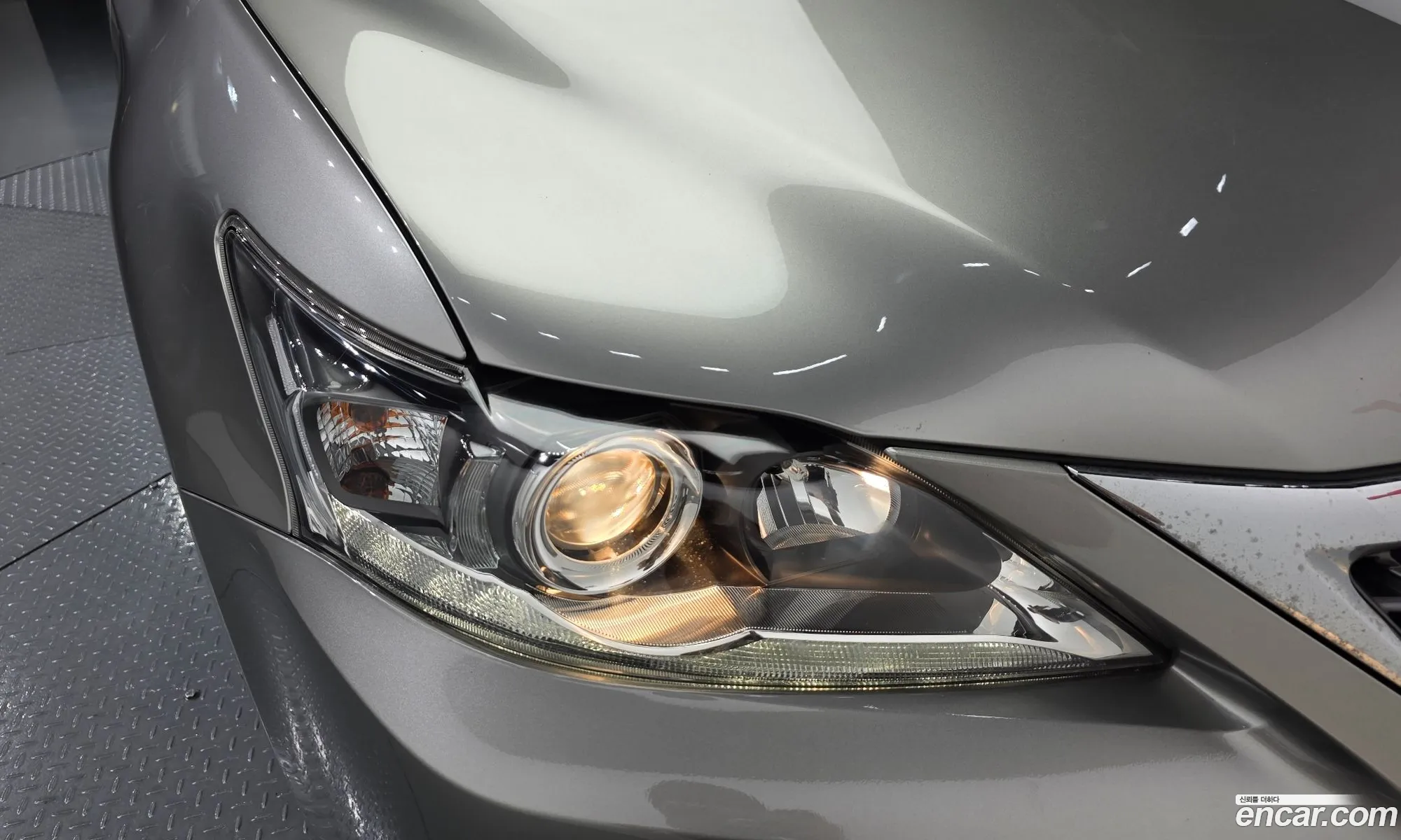 Lexus CT200h 2017 JTHKD5BHXJ2317513 — 4