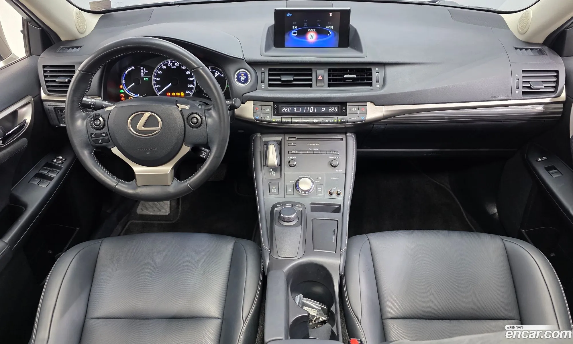 Lexus CT200h 2017 JTHKD5BHXJ2317513 — 33