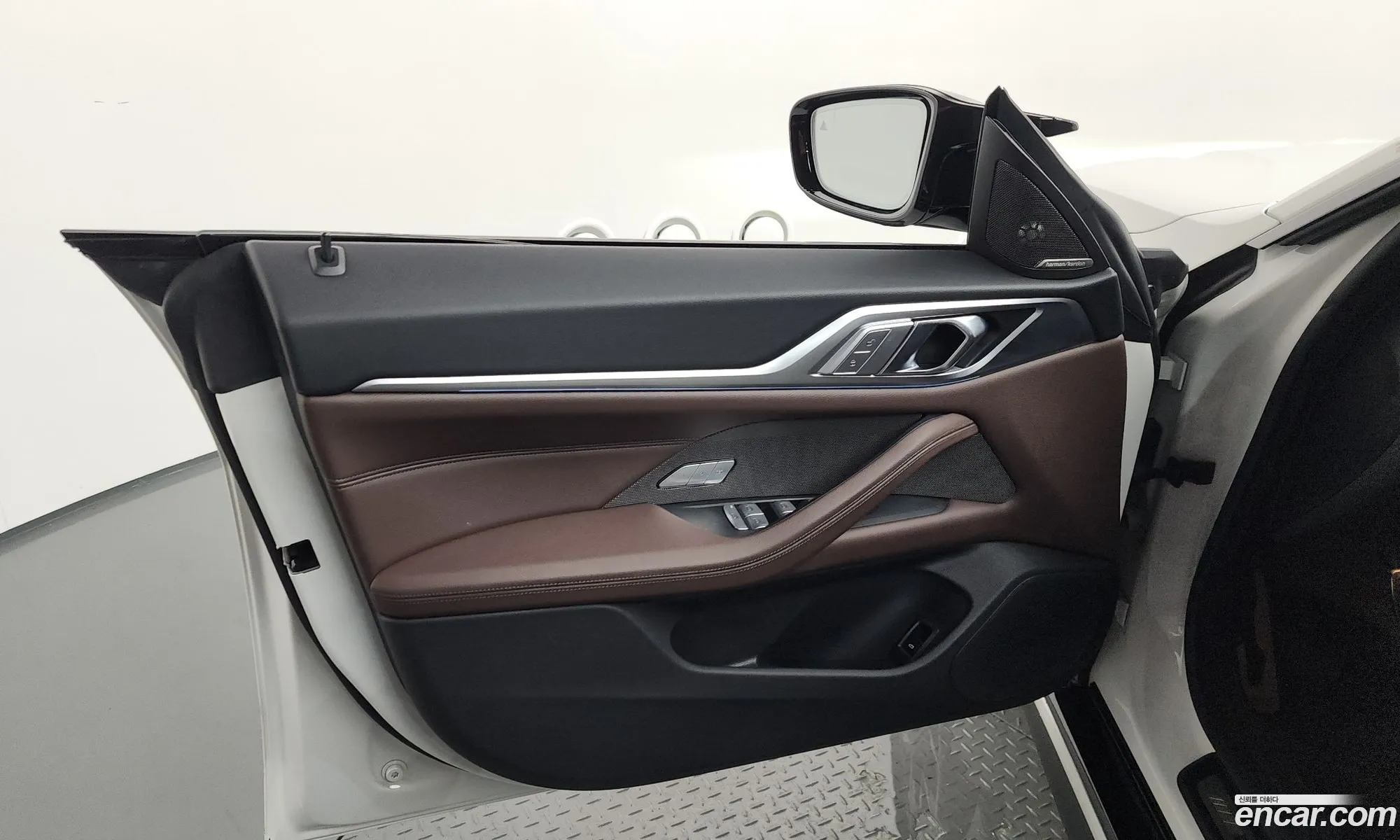 BMW i4 2023 WBY71AW09PFP31296 — 25