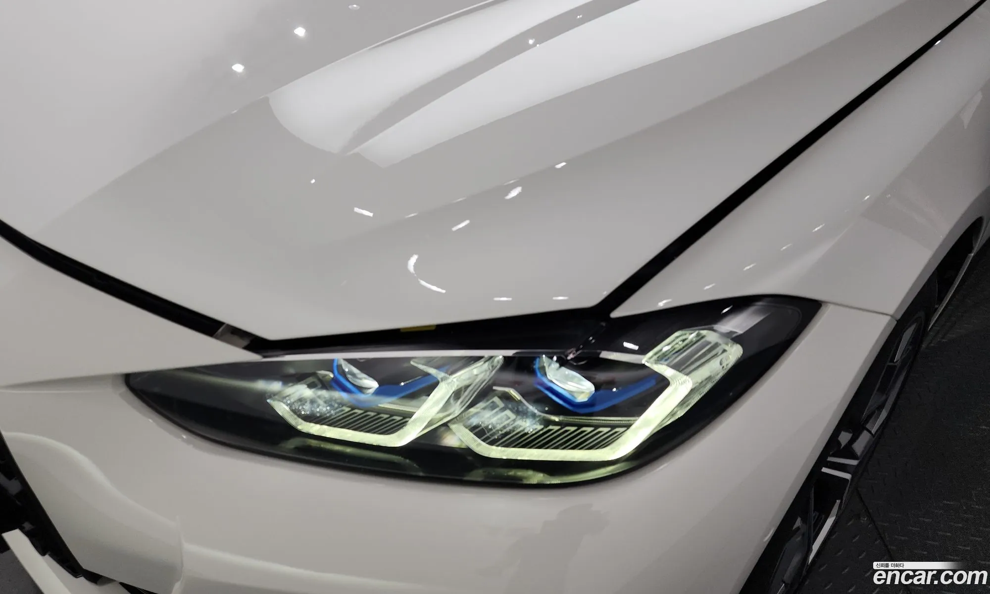 BMW i4 2023 WBY71AW09PFP31296 — 7