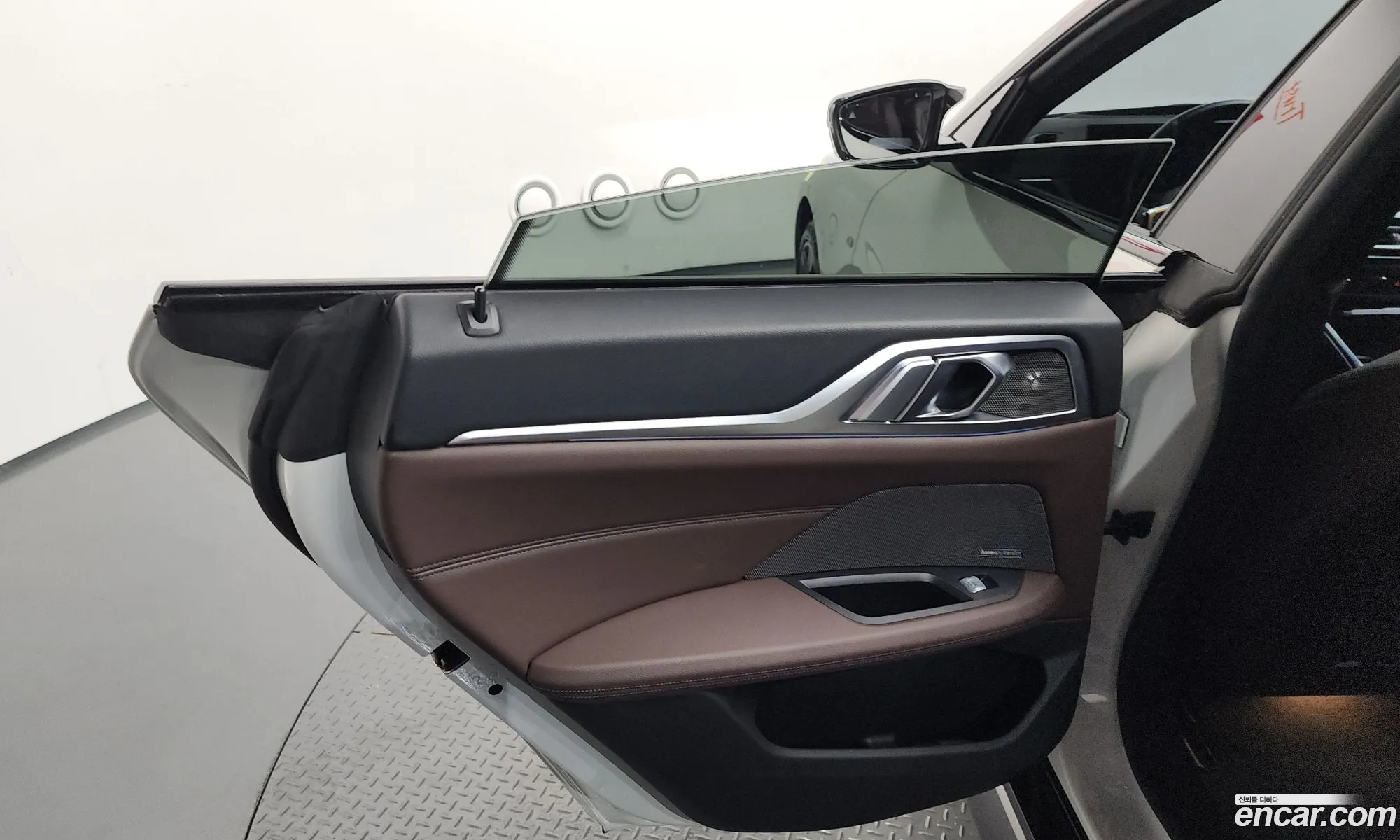 BMW i4 2023 WBY71AW09PFP31296 — 17