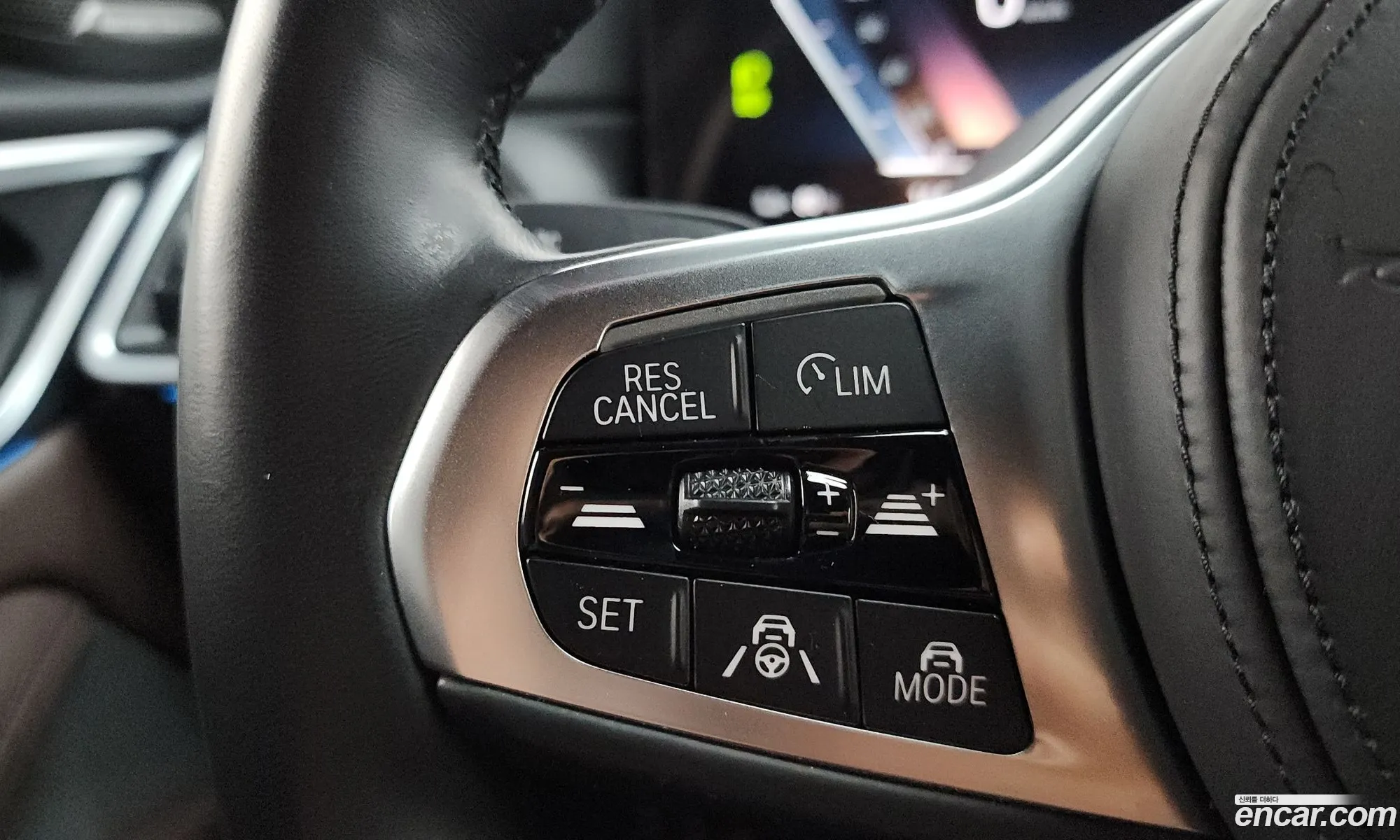BMW i4 2023 WBY71AW09PFP31296 — 30