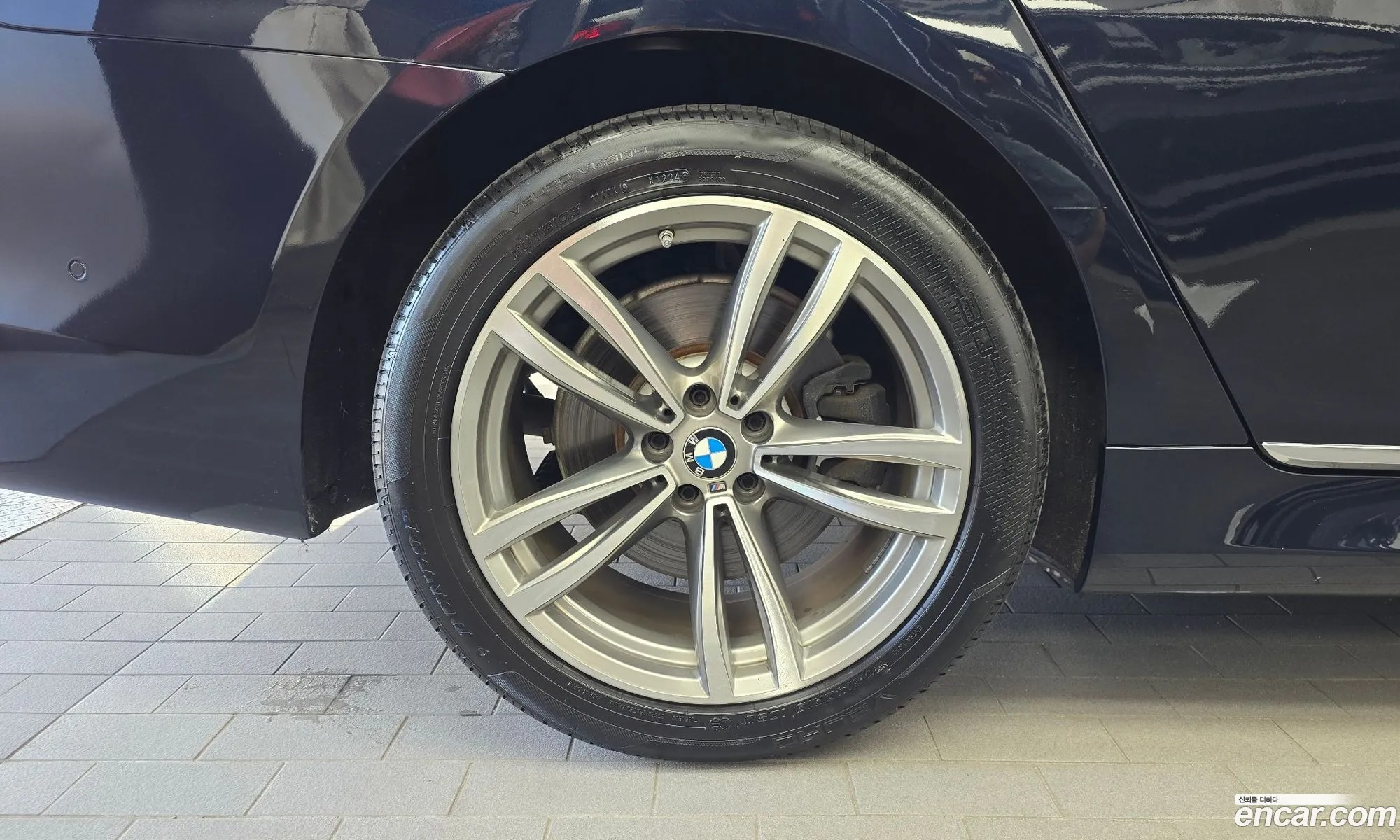 BMW 7 Series 2018 WBA7E4102JGV26089 — 3
