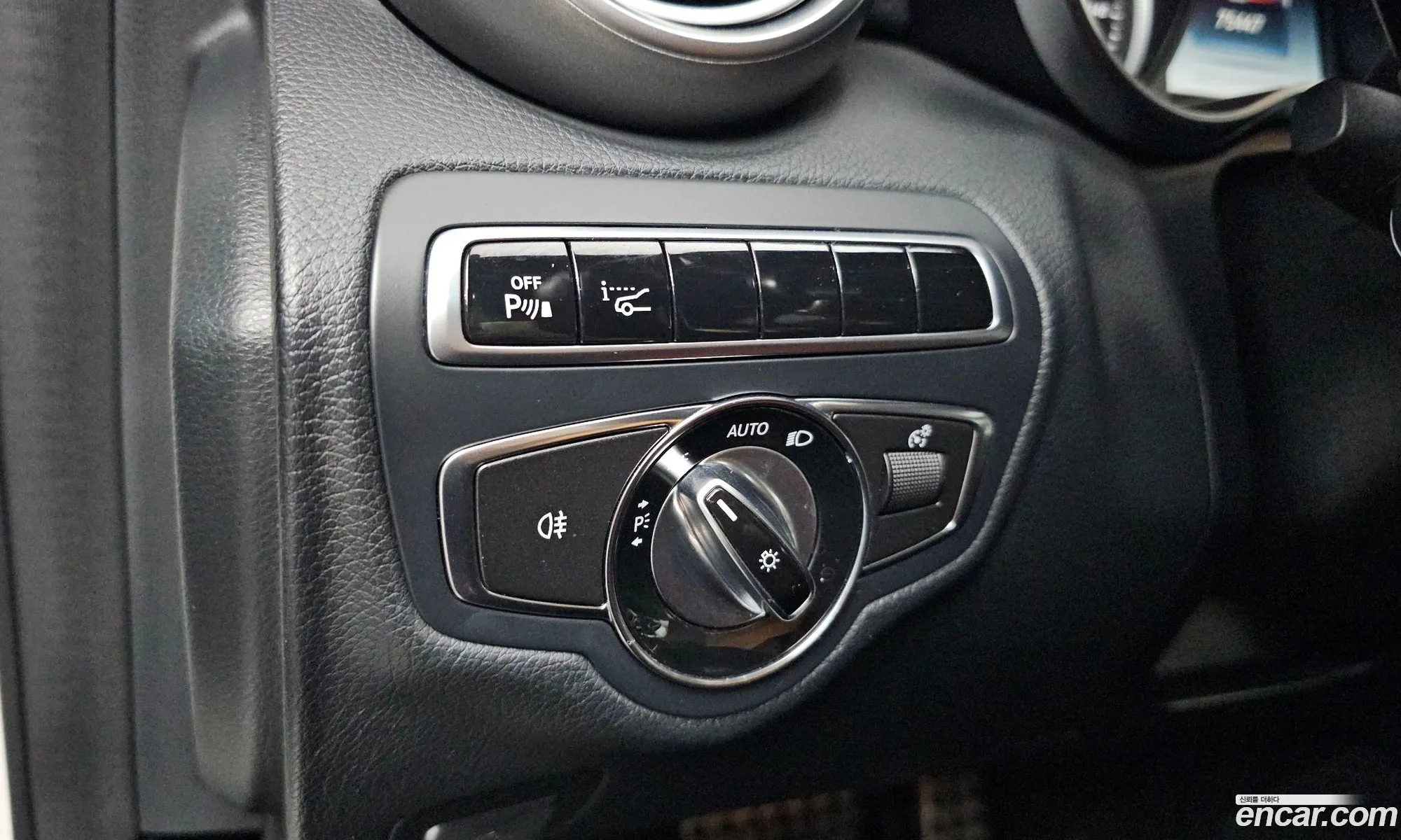 Mercedes-Benz C-Class W205 2015 WDDWF0EB9FF141244 — 14