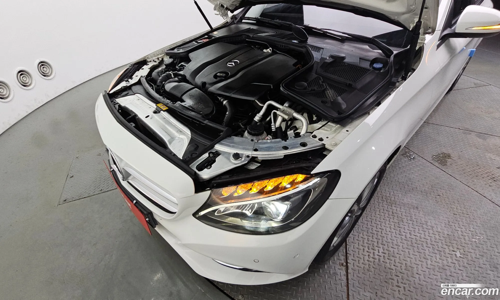 Mercedes-Benz C-Class W205 2015 WDDWF0EB9FF141244 — 17