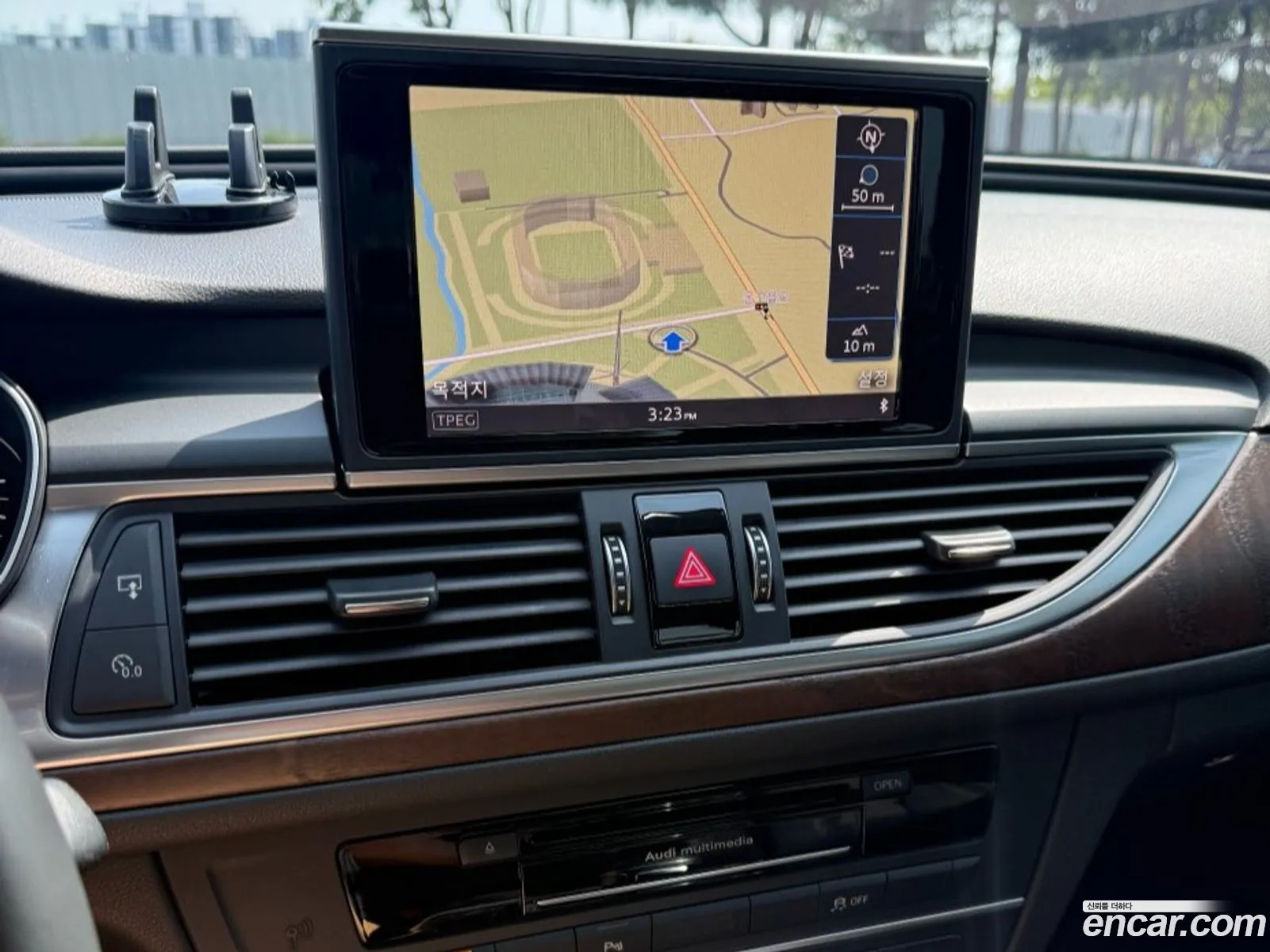 Audi A6 2015 — 11