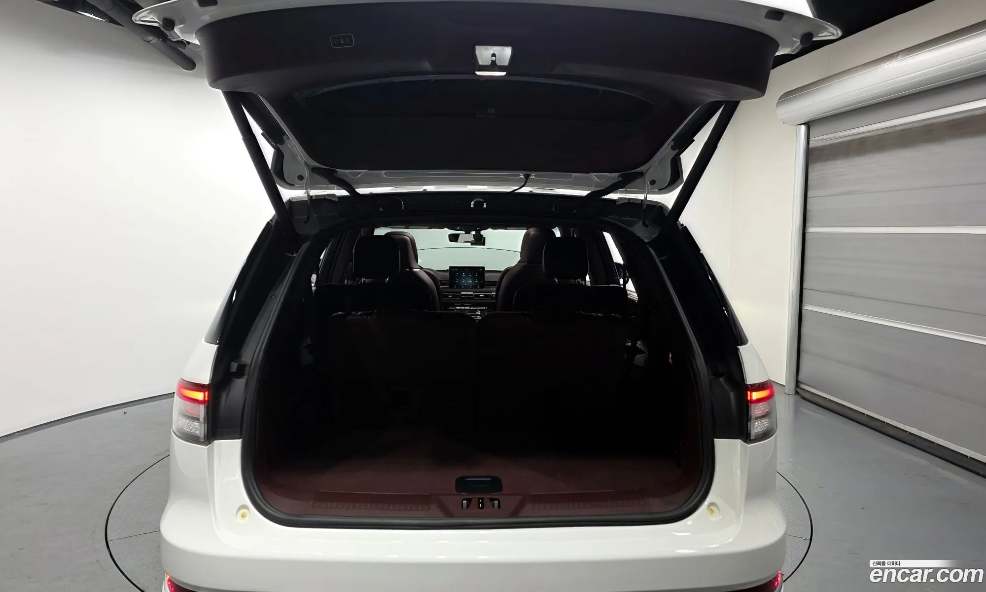 Lincoln Aviator 2023 5LM5J9XC2PGL11298 — 12