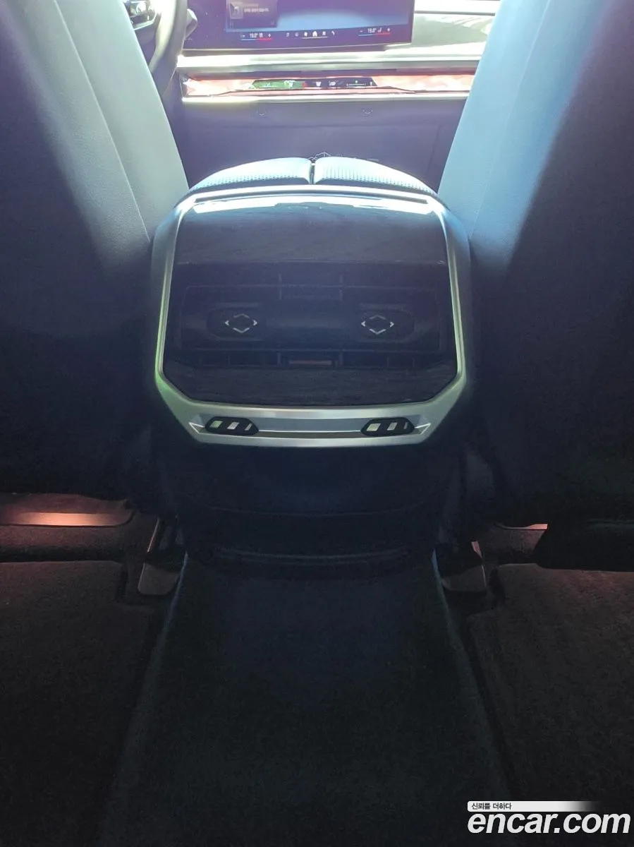 BMW 7 Series 2023 — 17