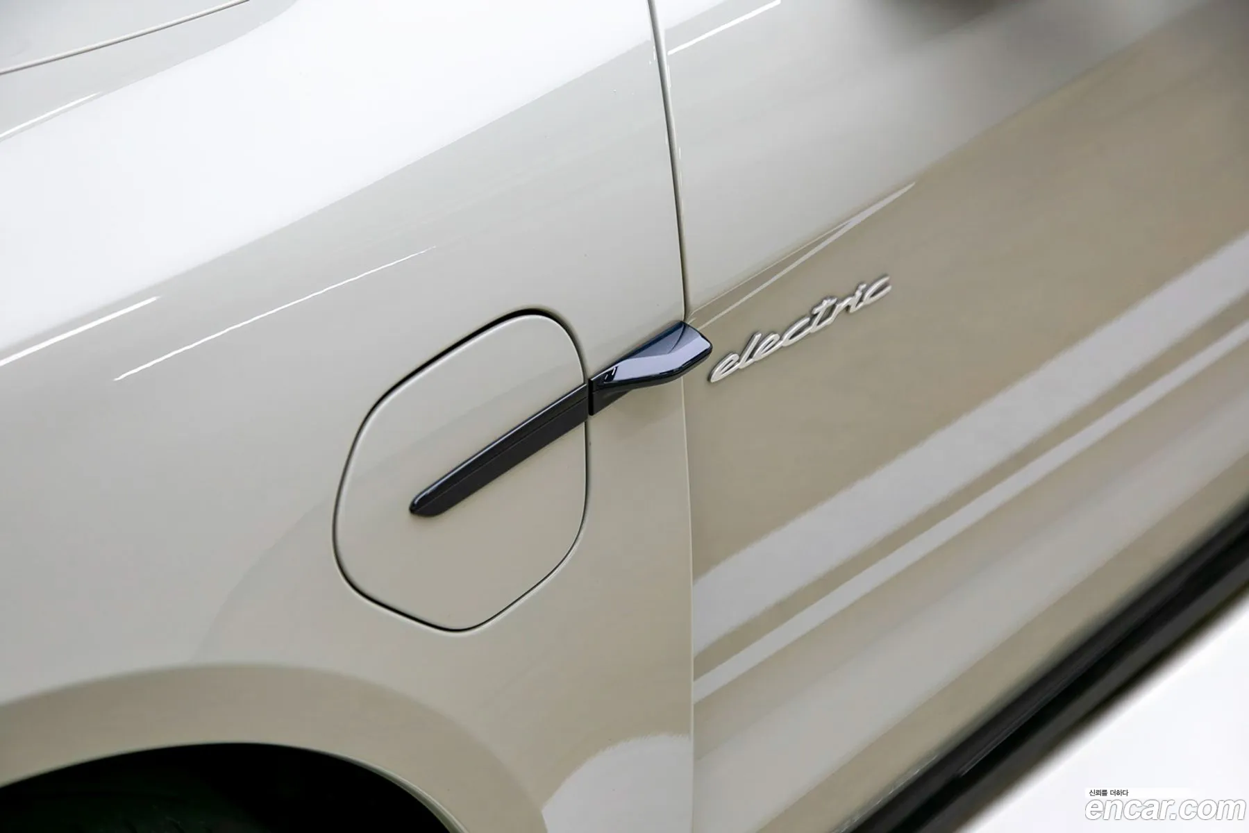 Porsche Taycan 2021 — 19