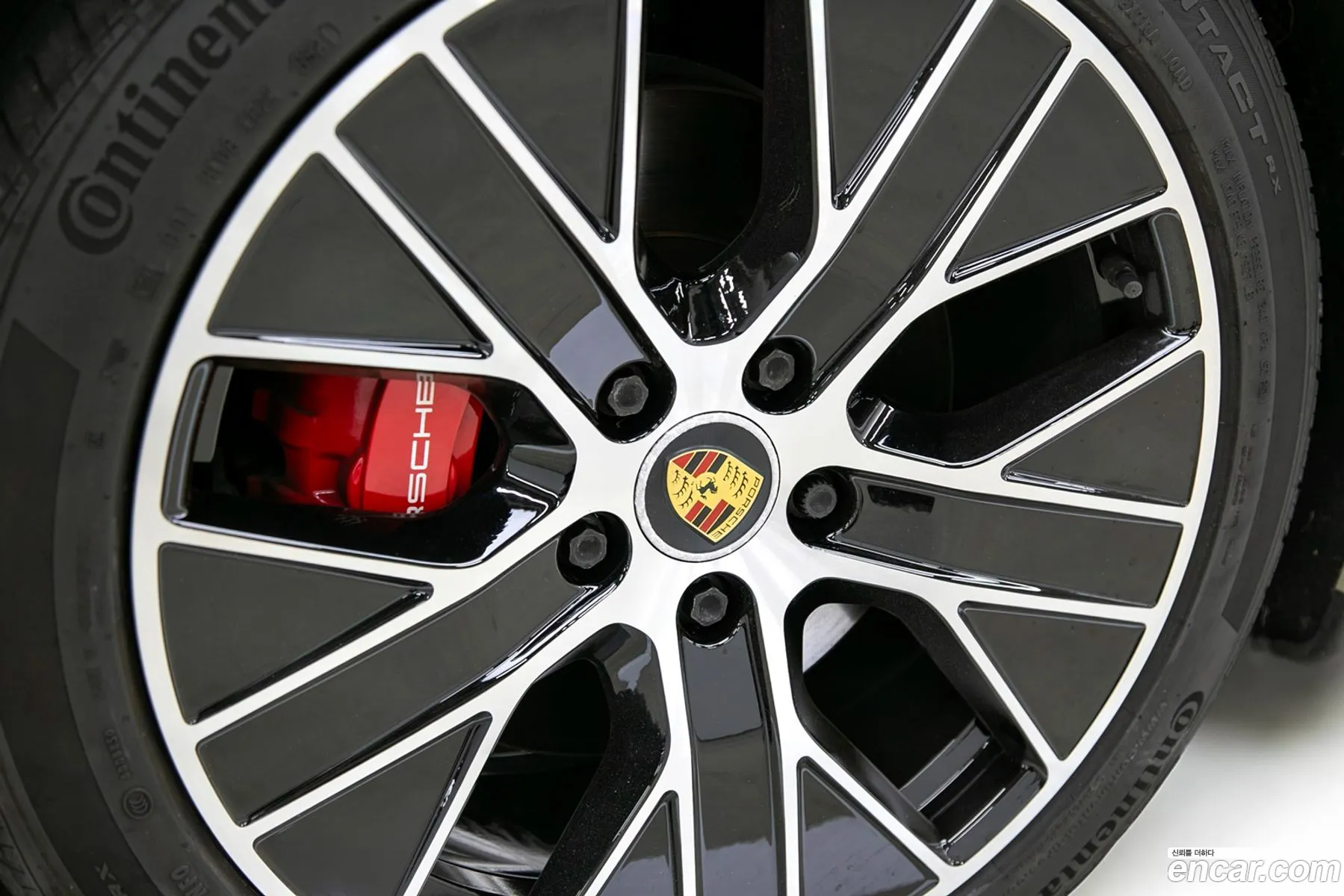 Porsche Taycan 2021 — 11