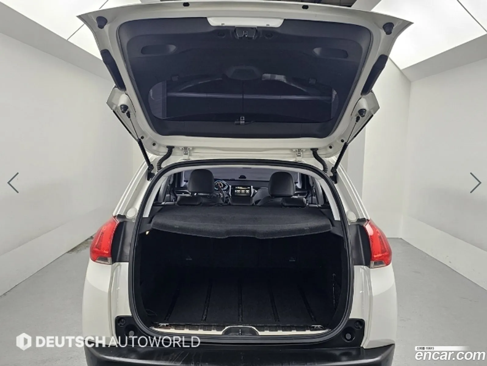 Peugeot 2008 2015 — 11