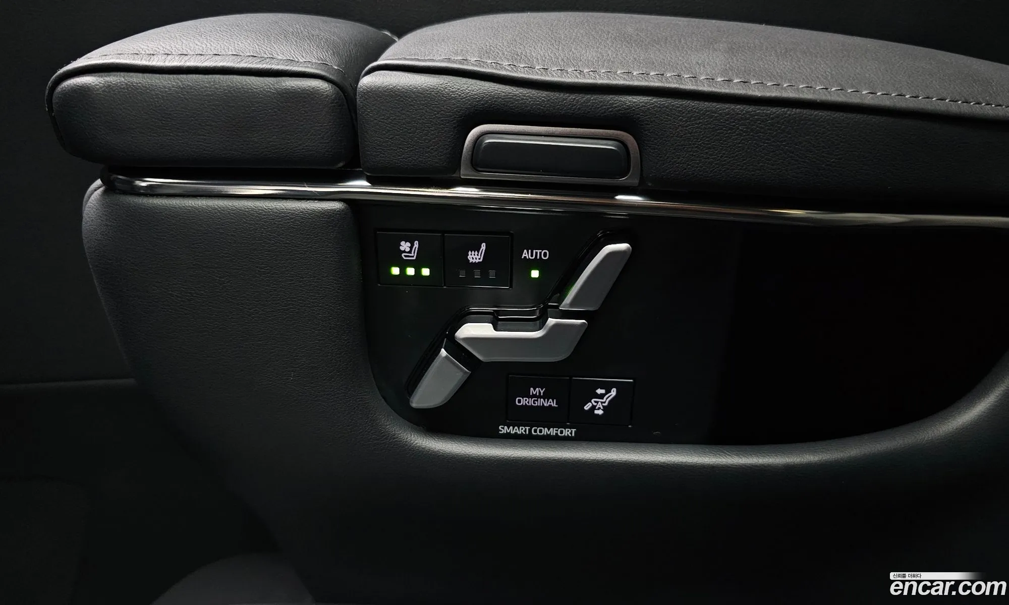 Toyota Alphard 2025 — 32