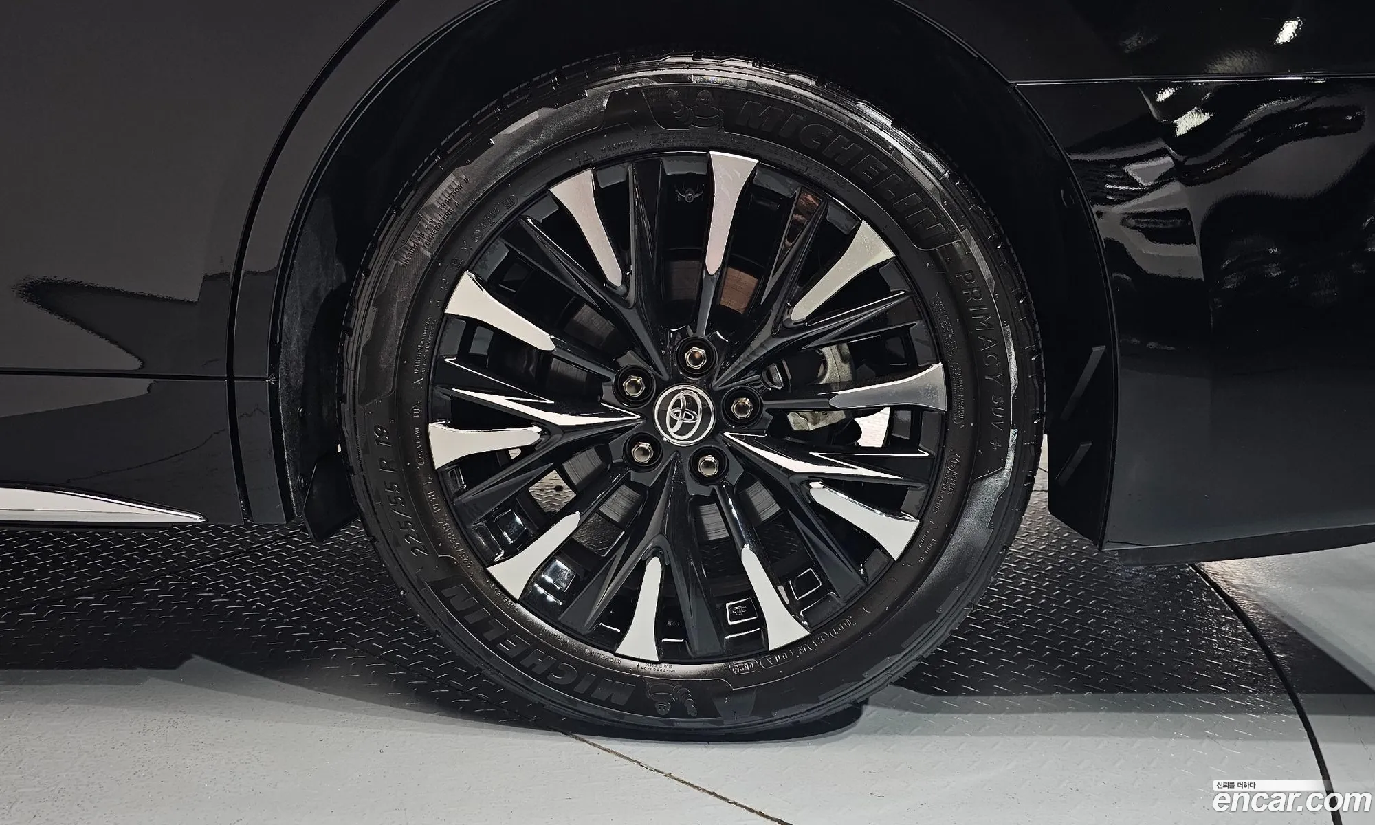 Toyota Alphard 2025 — 31