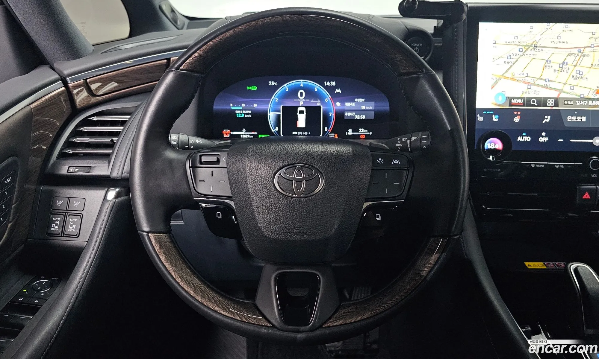 Toyota Alphard 2025 — 12