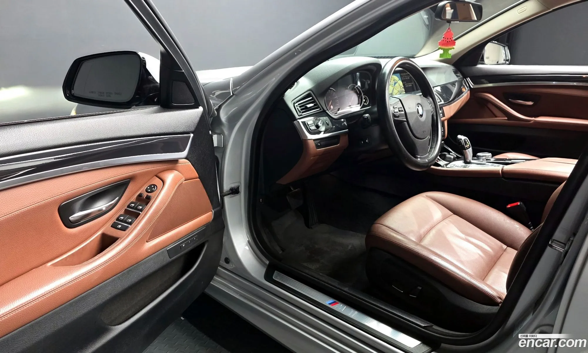 BMW 5 Series 2016 WBA5E5108GG200142 — 18