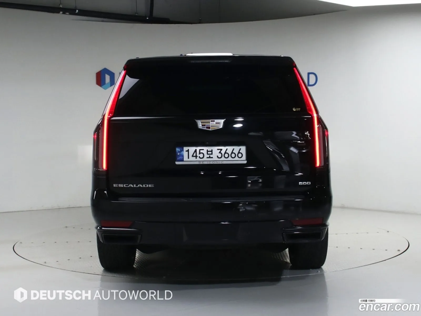 Cadillac Escalade 2023 — 12
