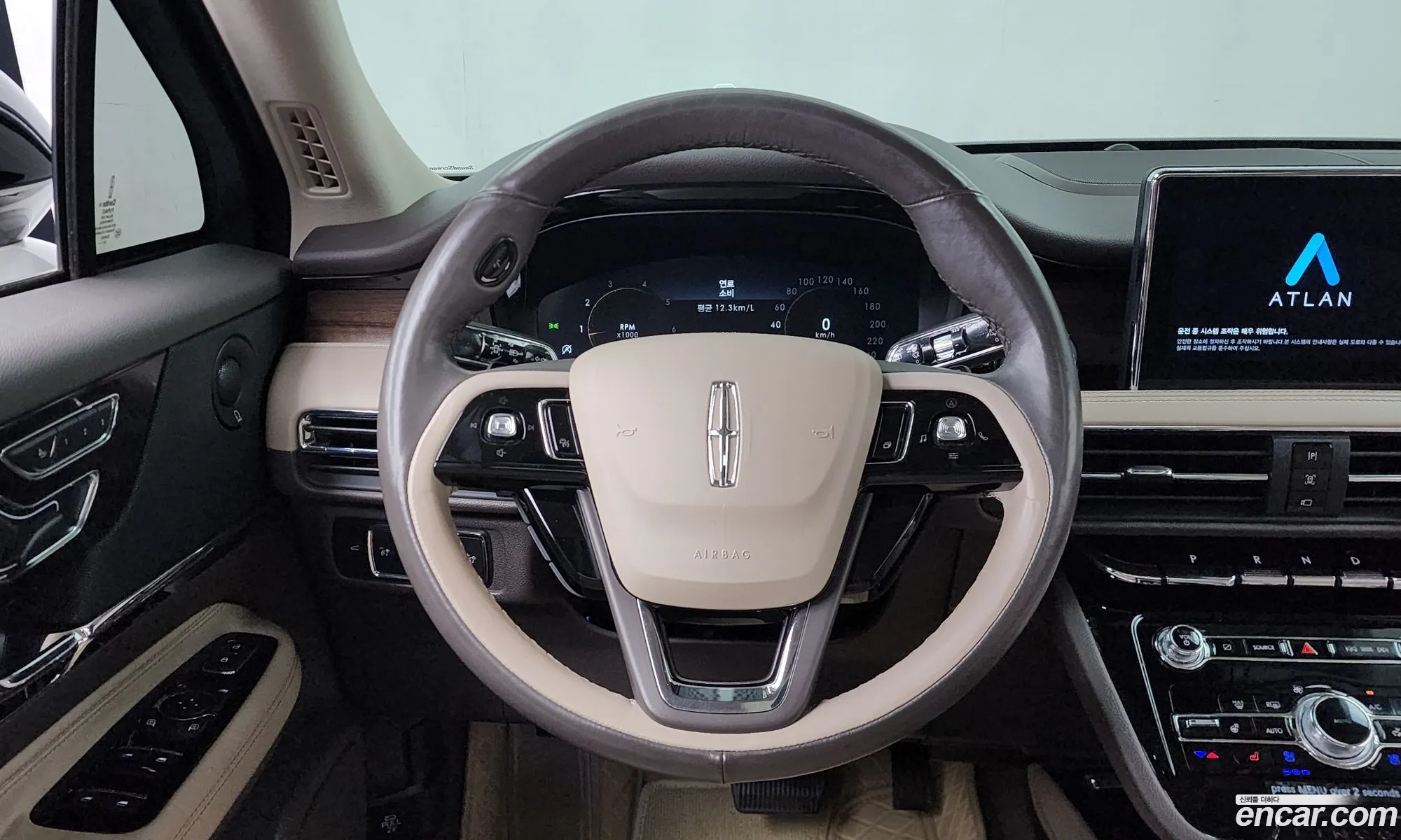 Lincoln Corsair 2022 5LMCJ2D90NUL11435 — 18