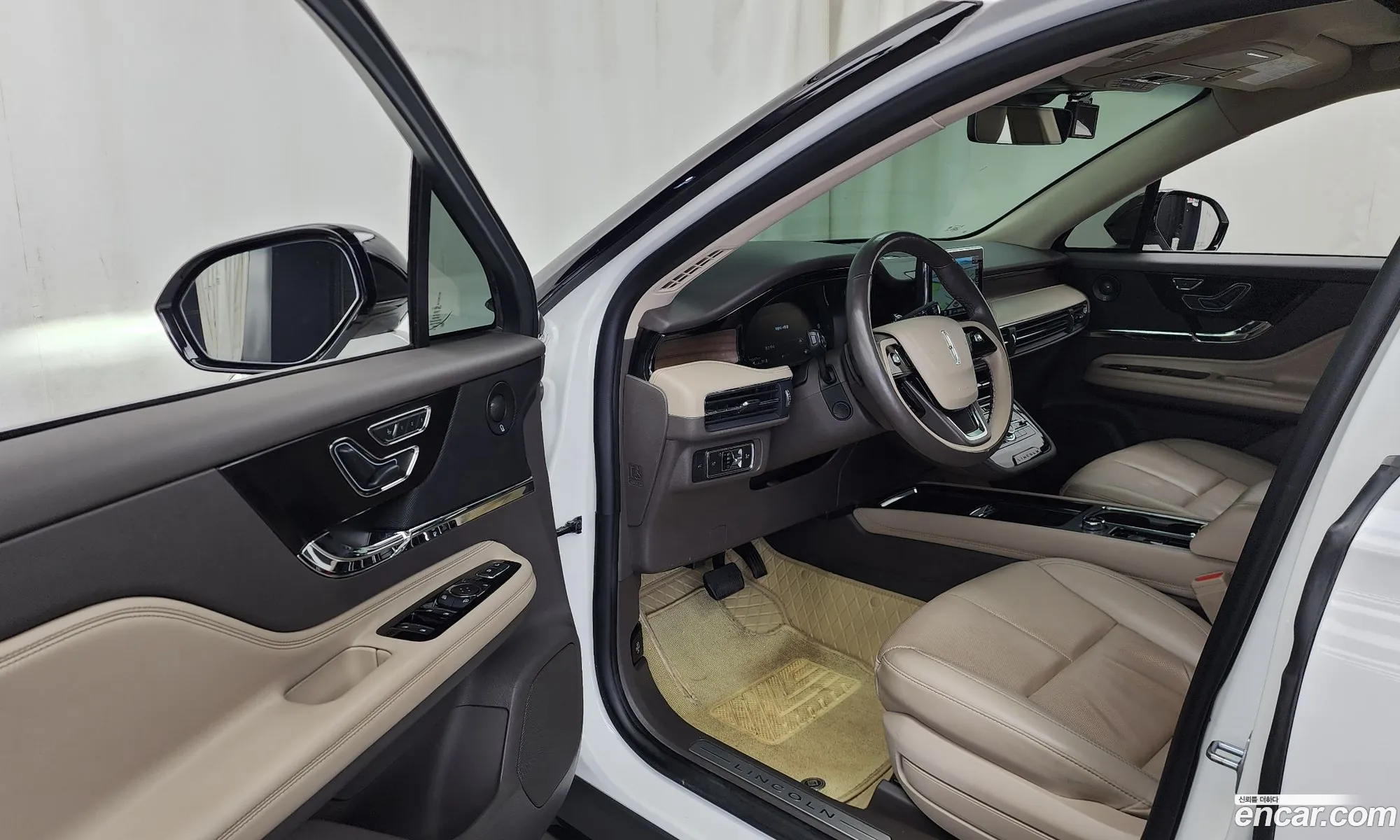 Lincoln Corsair 2022 5LMCJ2D90NUL11435 — 7