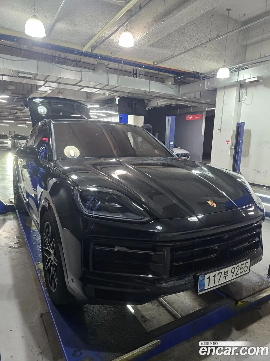 Porsche Cayenne 2025 — 4