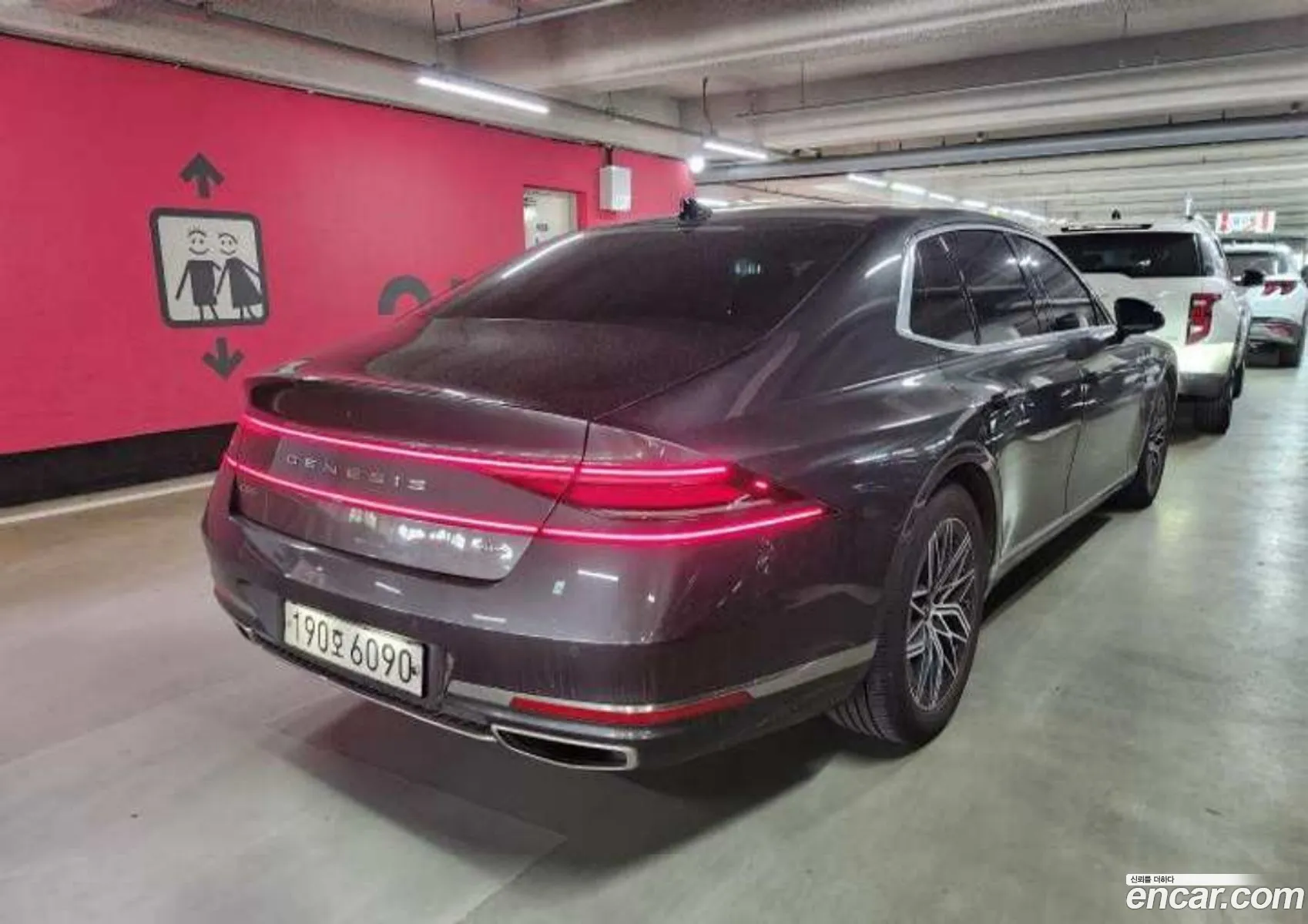 Genesis G90 2022 — 12