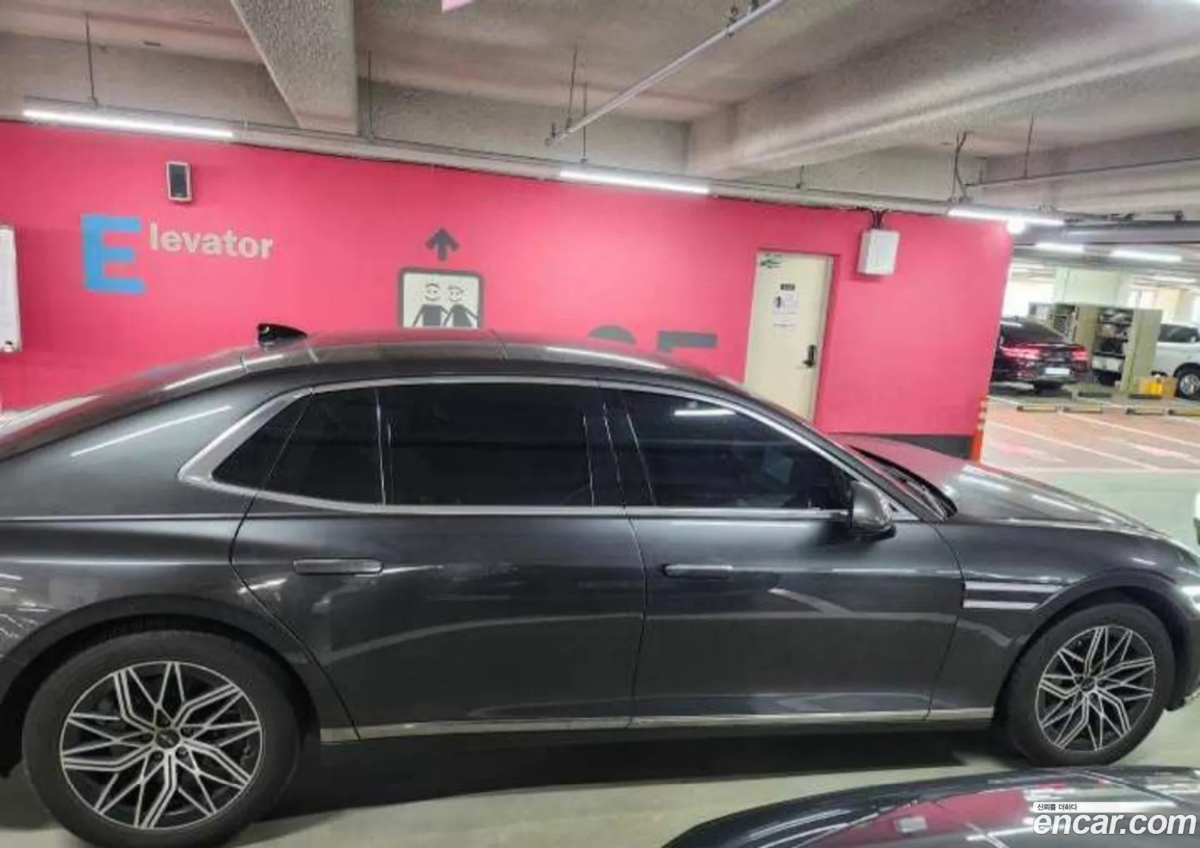 Genesis G90 2022 — 18