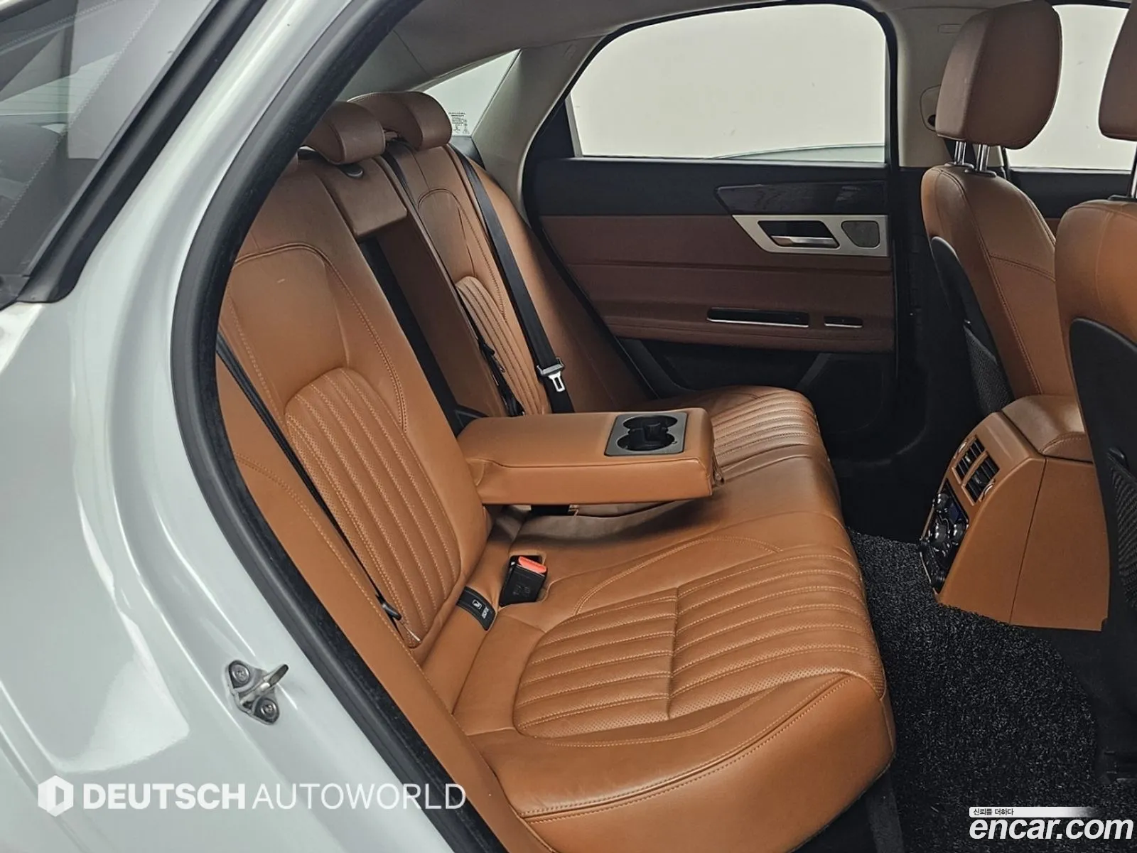 Jaguar XF 2016 — 14