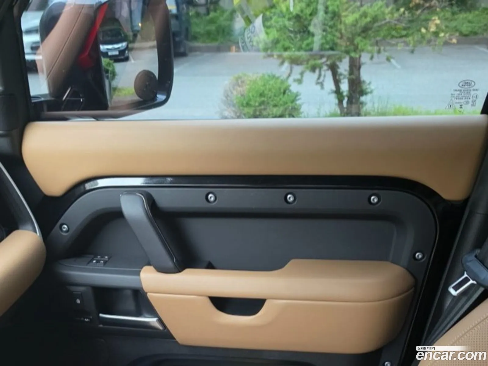 Land Rover Defender 2025 — 14