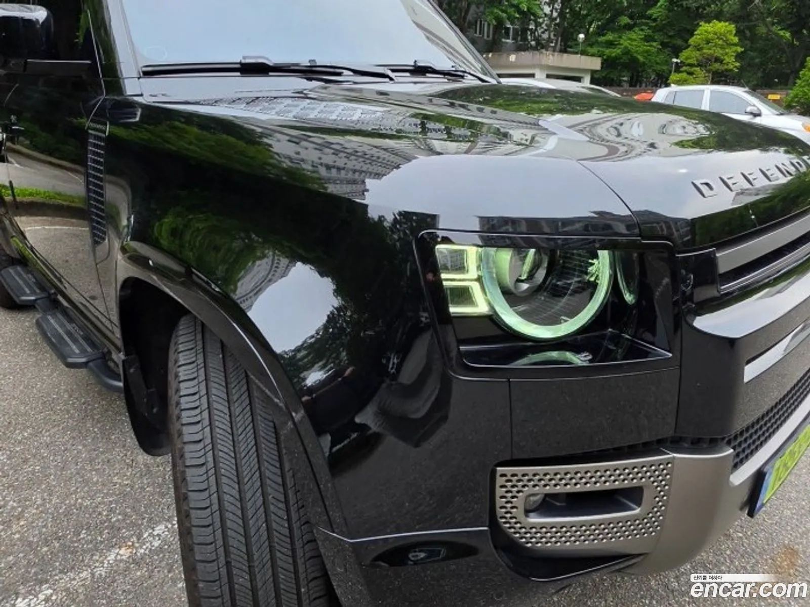 Land Rover Defender 2025 — 2