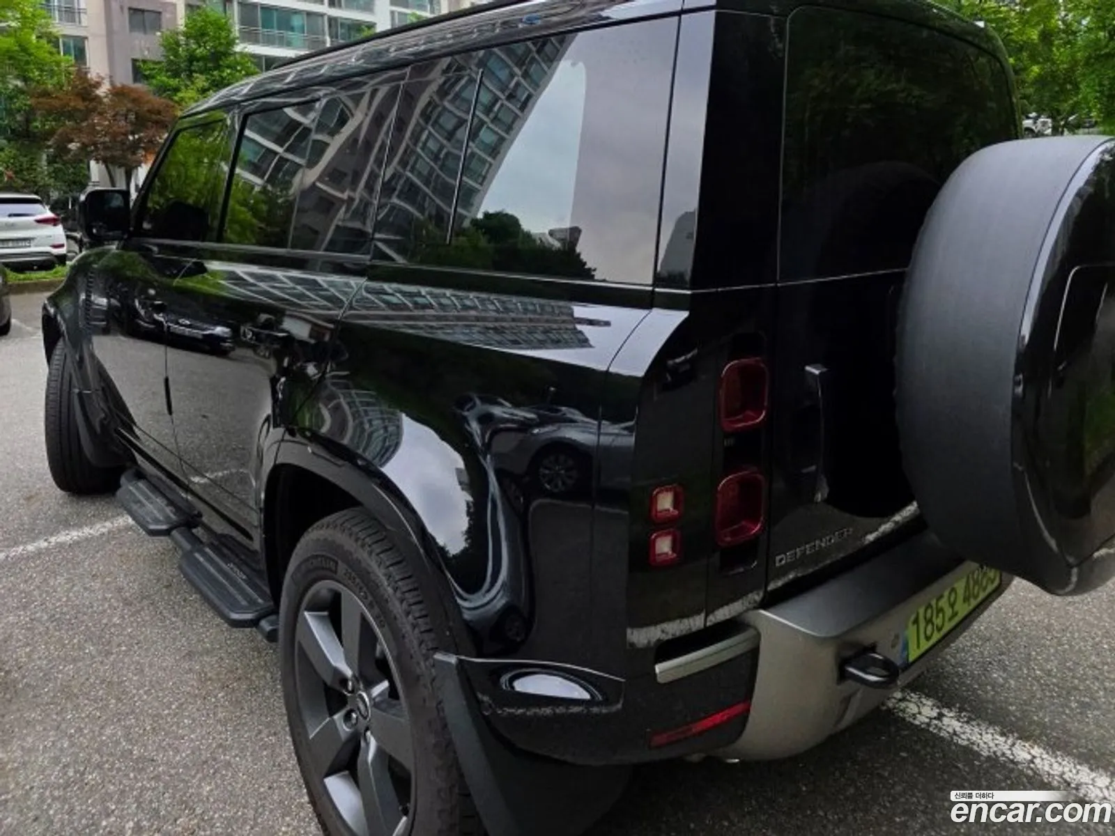 Land Rover Defender 2025 — 9