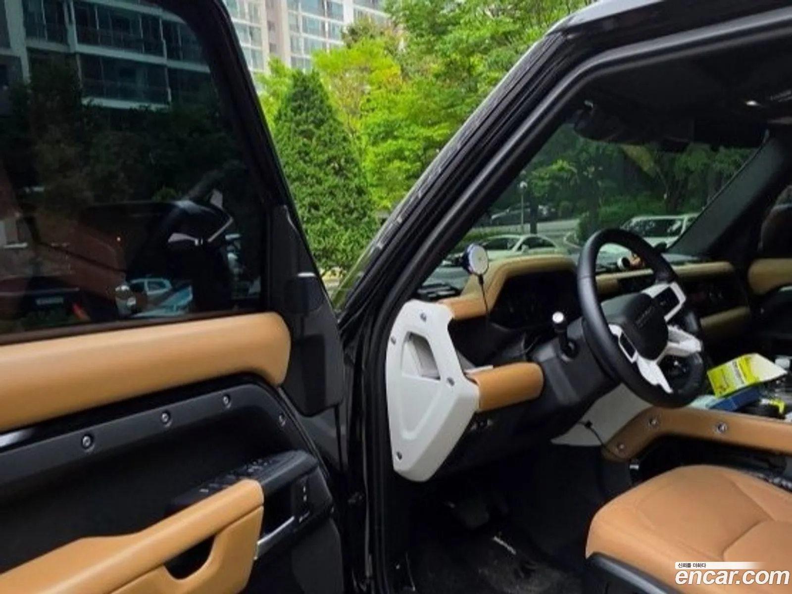 Land Rover Defender 2025 — 10