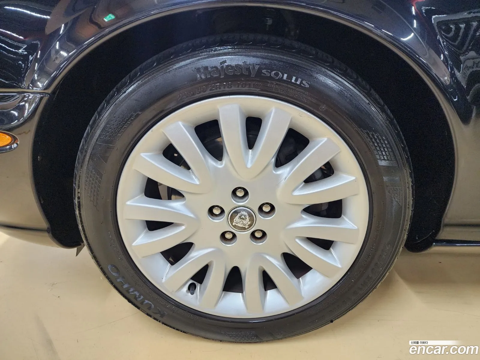 Jaguar XJ6