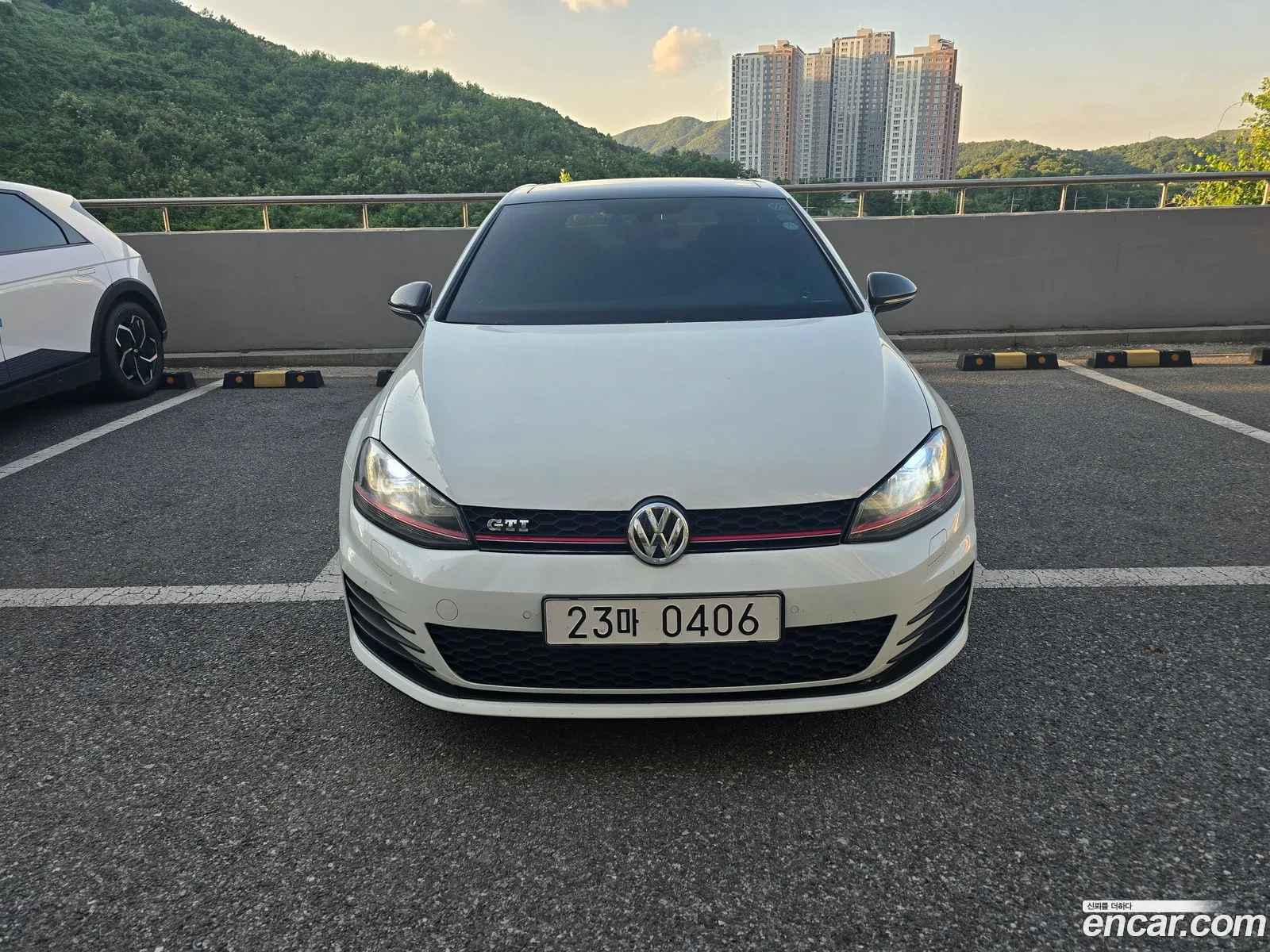 Volkswagen Golf 7th Gen 2016 — 16