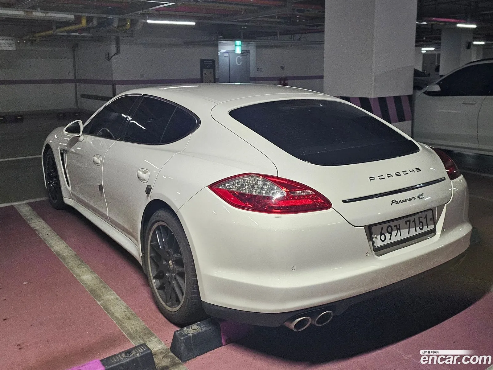 Porsche Panamera 2011 — 4