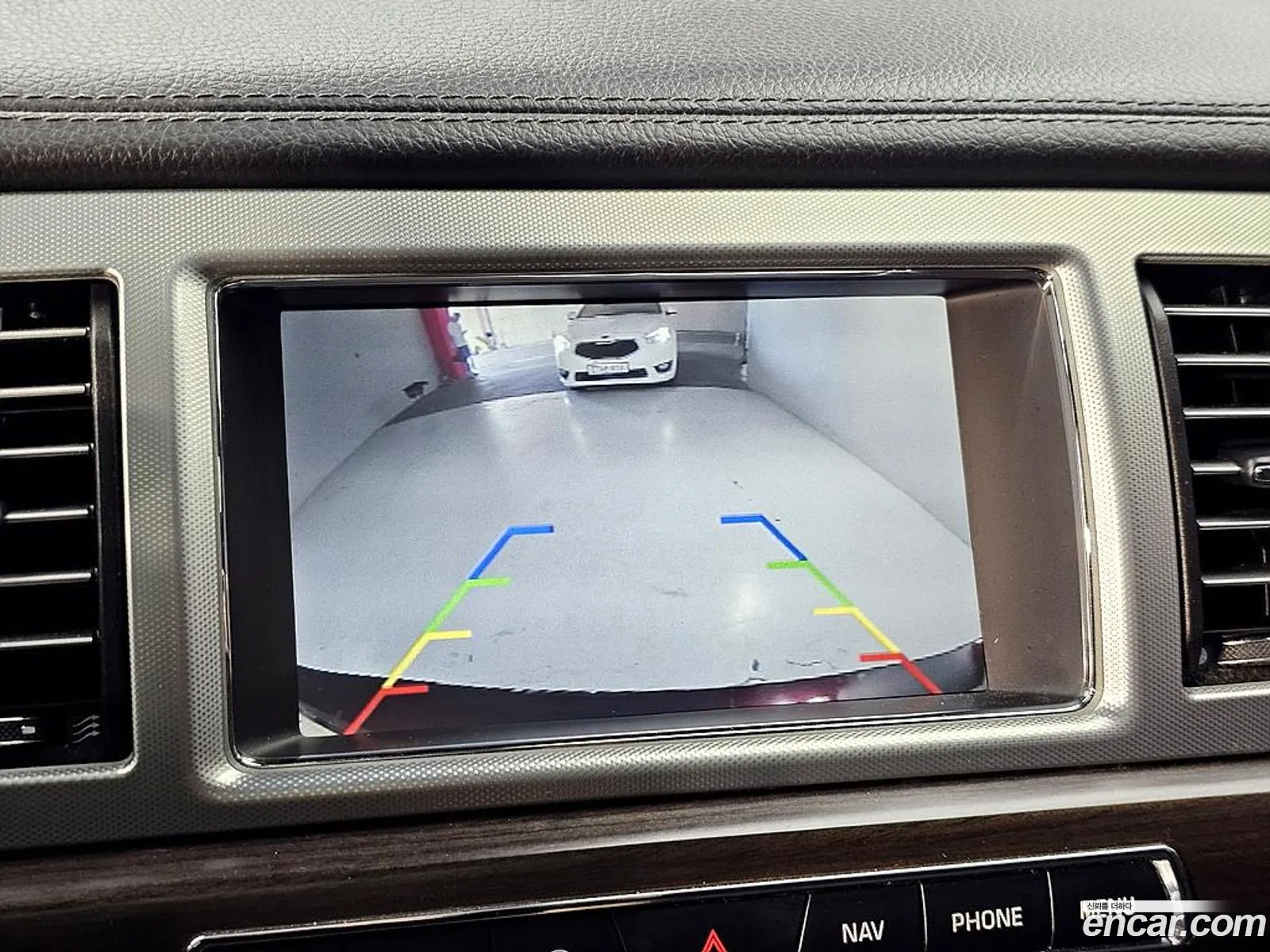 Jaguar XF 2011 — 14