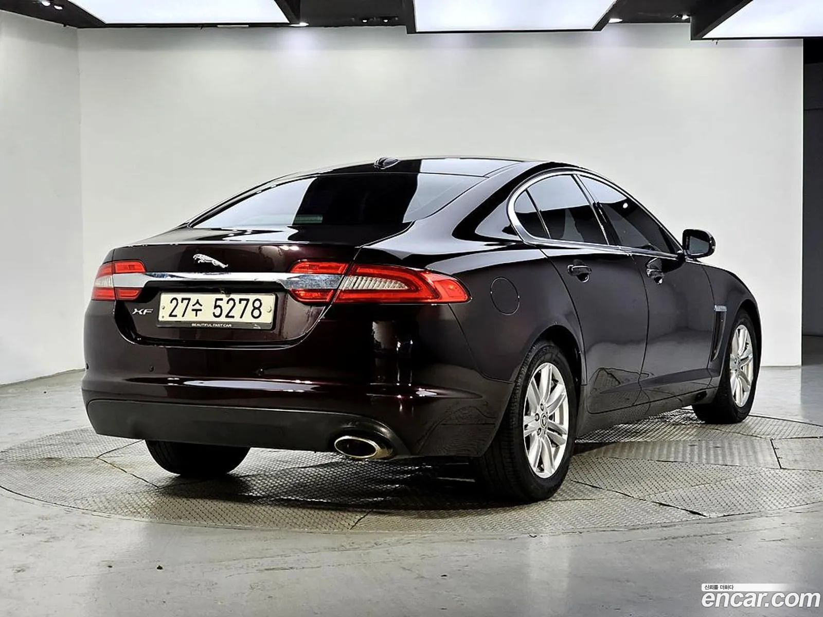 Jaguar XF 2011 — 9