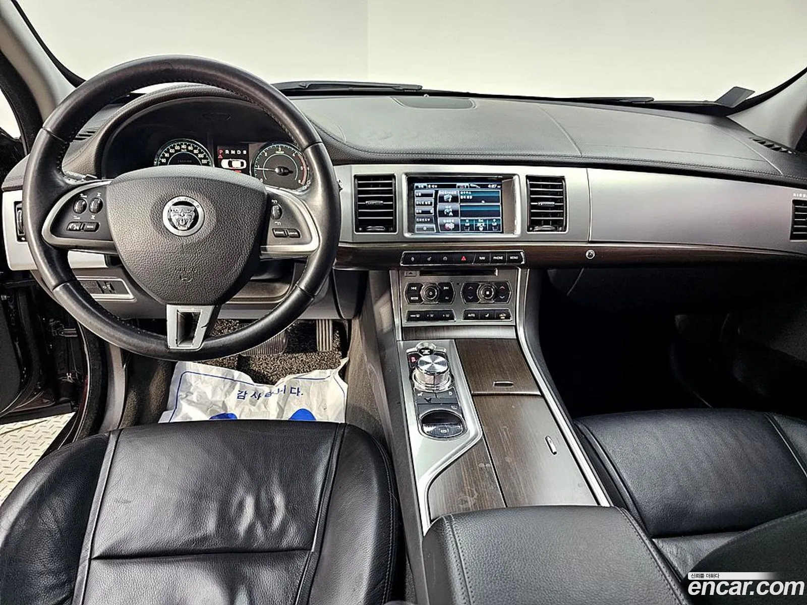 Jaguar XF 2011 — 6