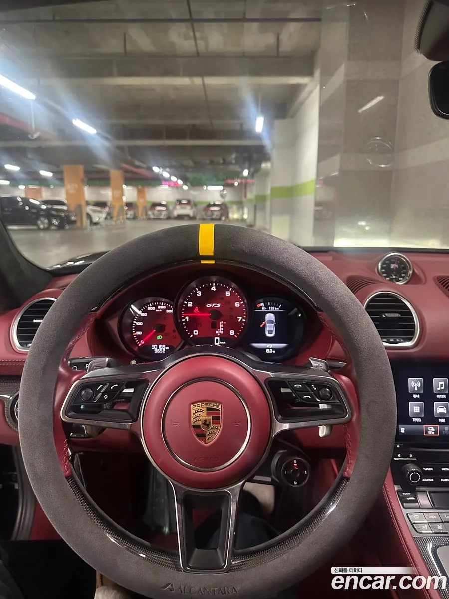 Porsche 718 Cayman 2019 — 9