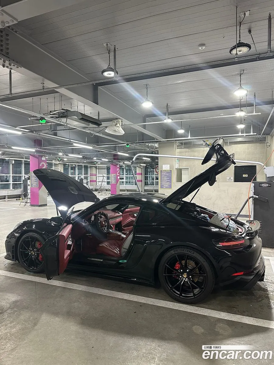 Porsche 718 Cayman 2019 — 10