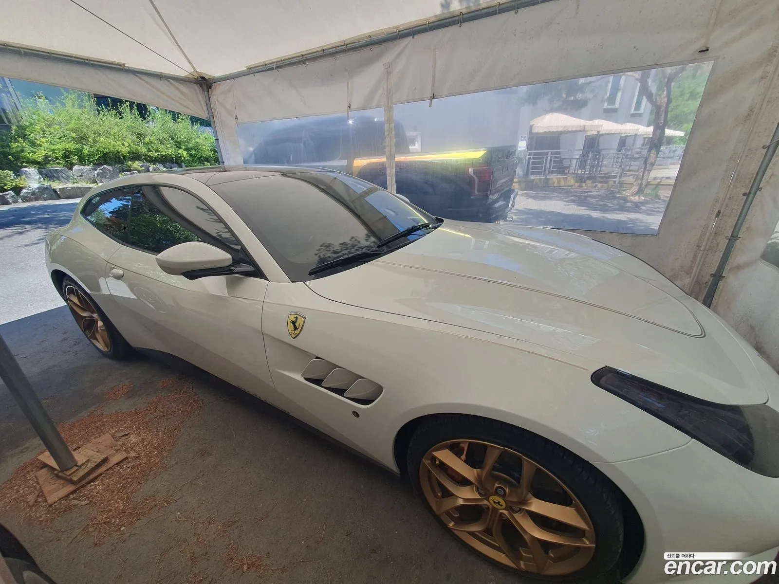 Ferrari GTC4Lusso 2019 — 11