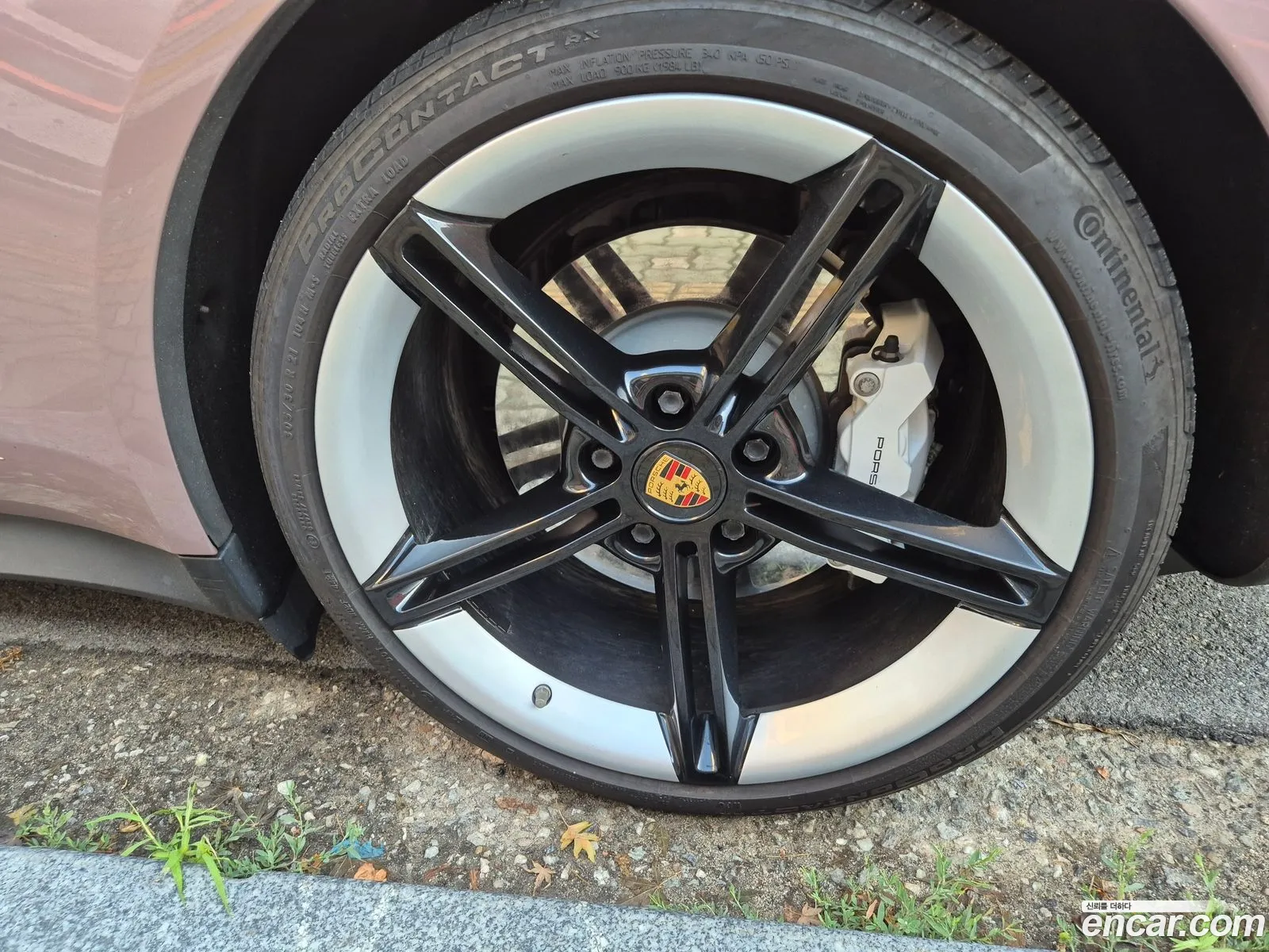 Porsche Taycan 2022 — 2