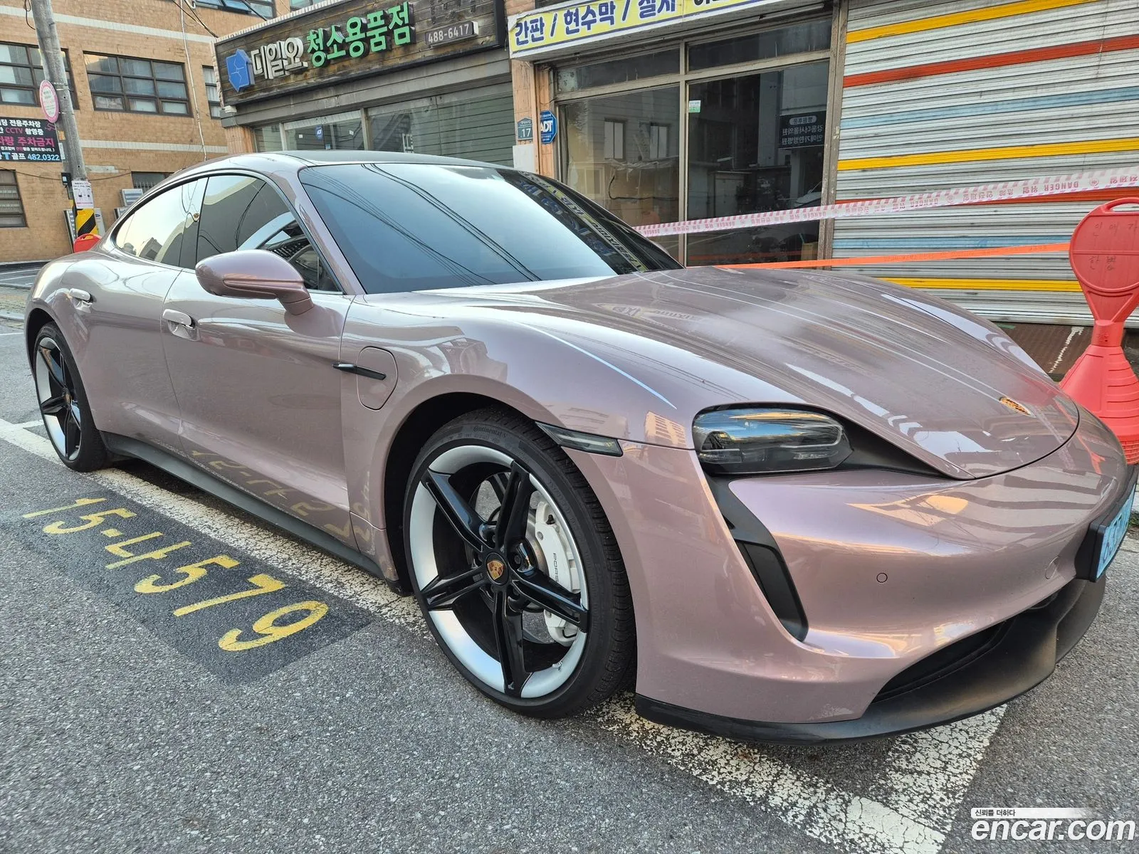 Porsche Taycan 2022 — 10