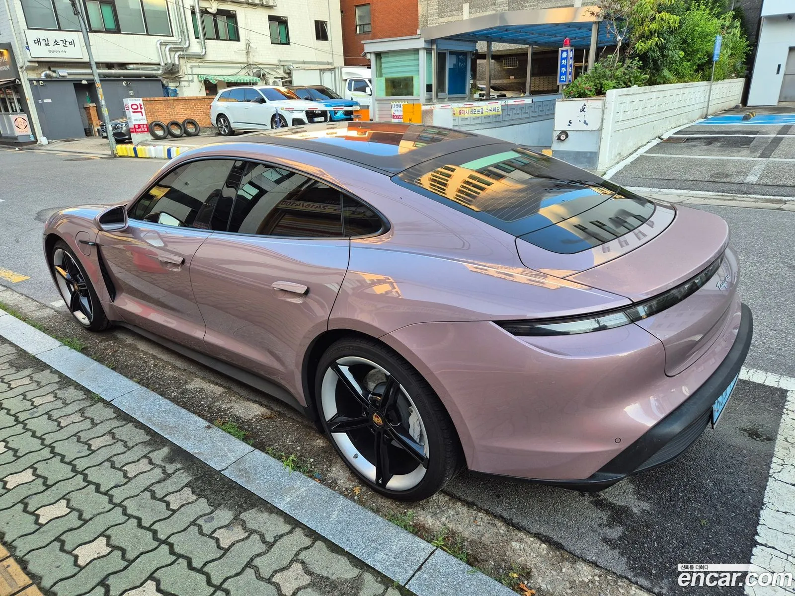 Porsche Taycan 2022 — 11